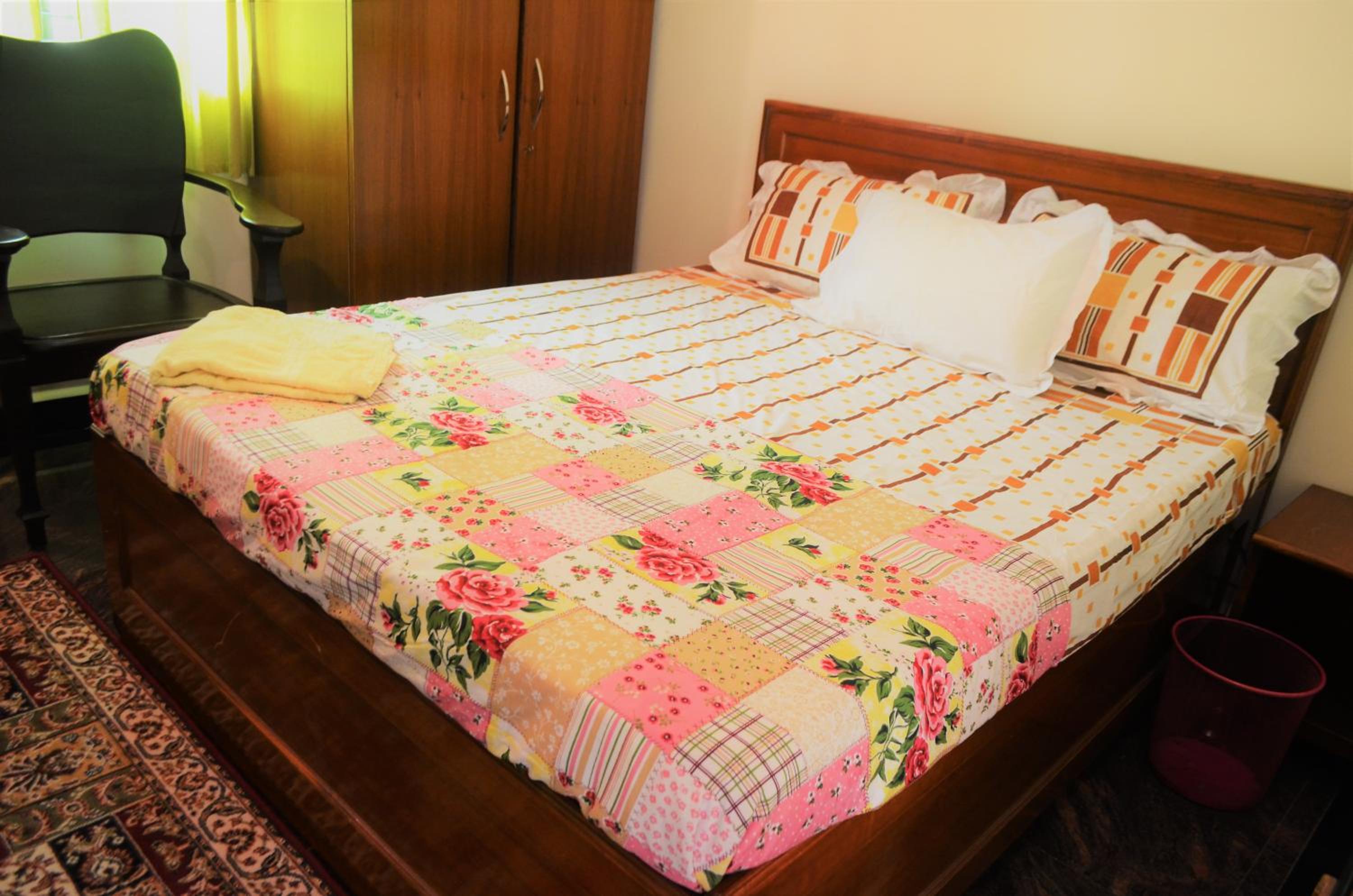 Deluxe Double Room (2 Adults + 1 Child) - Photo 9