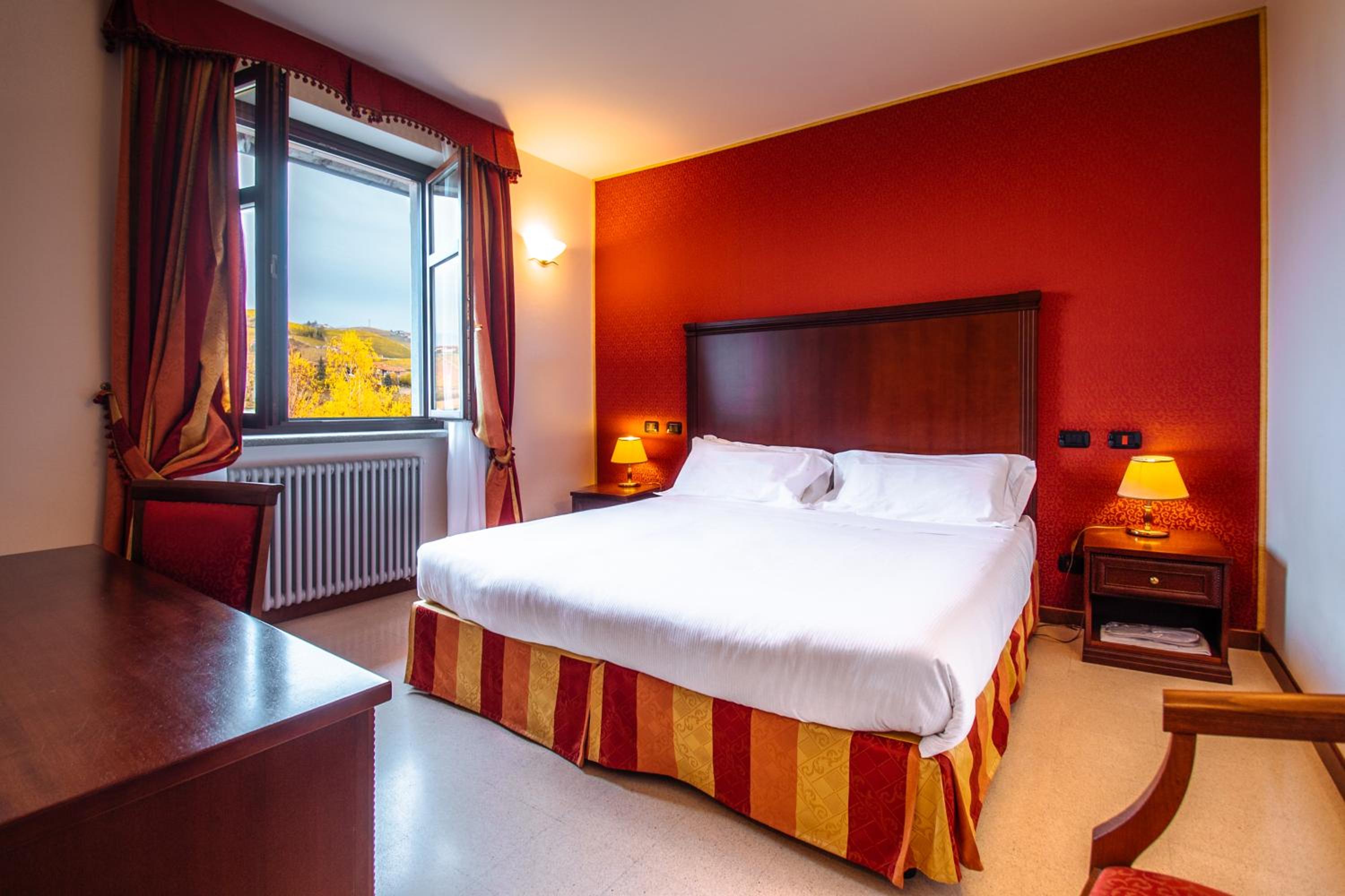 Standard Double or Twin Room - Photo 1