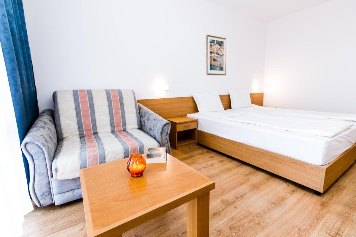 Standard Double or Twin Room photo 2