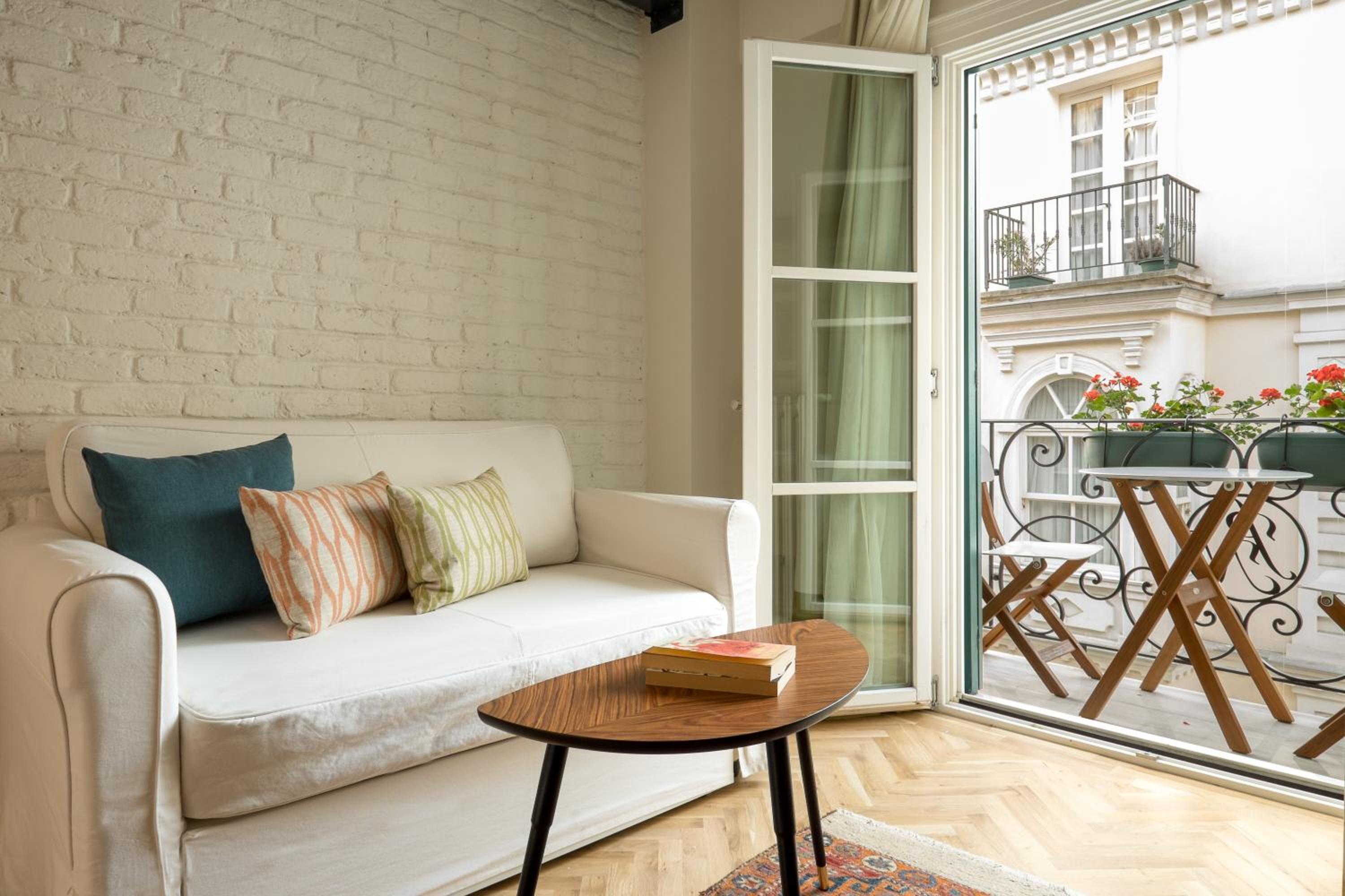 Double Room with Balcony photo 3