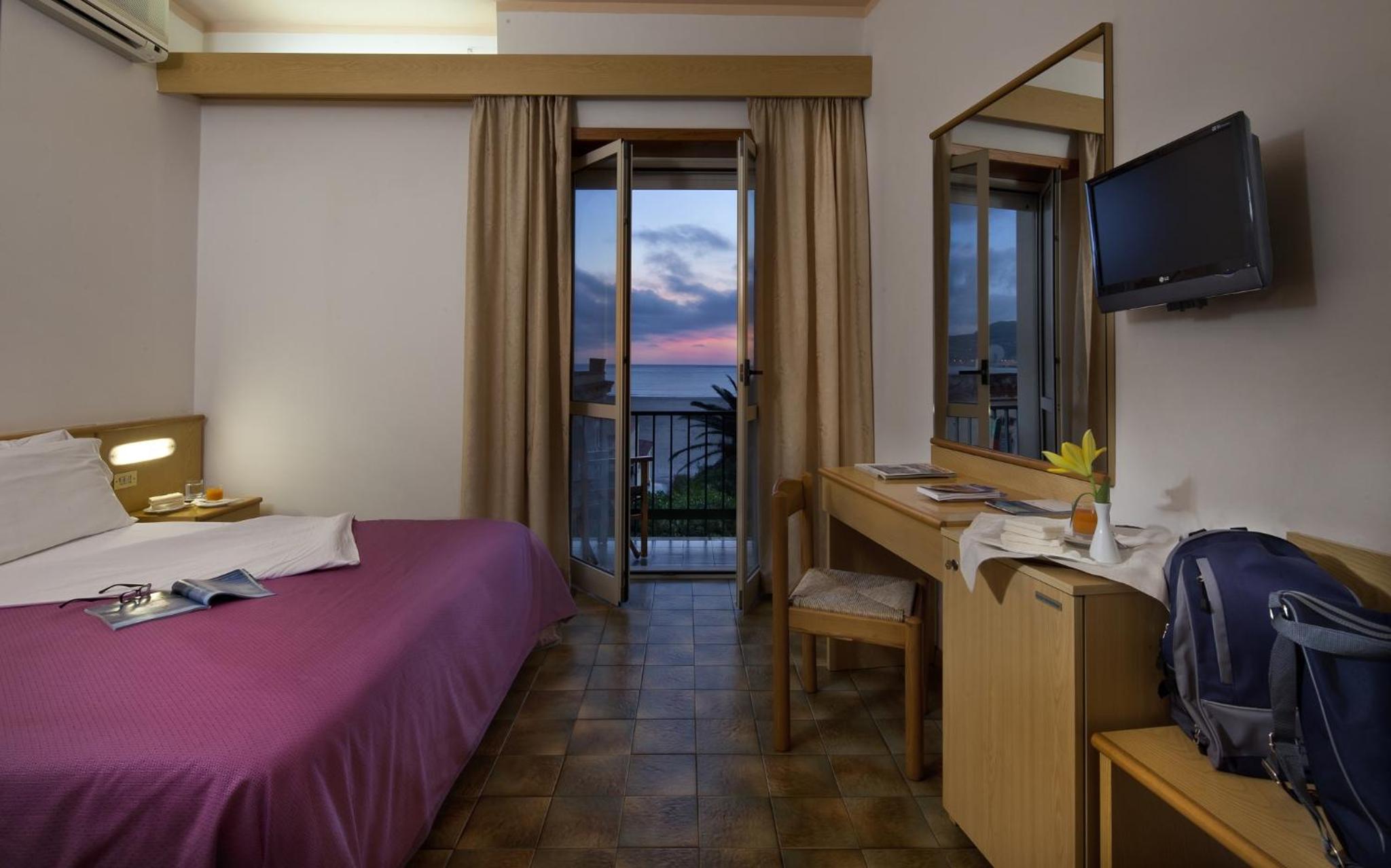 Superior Double or Twin Room with Sea View photo 3