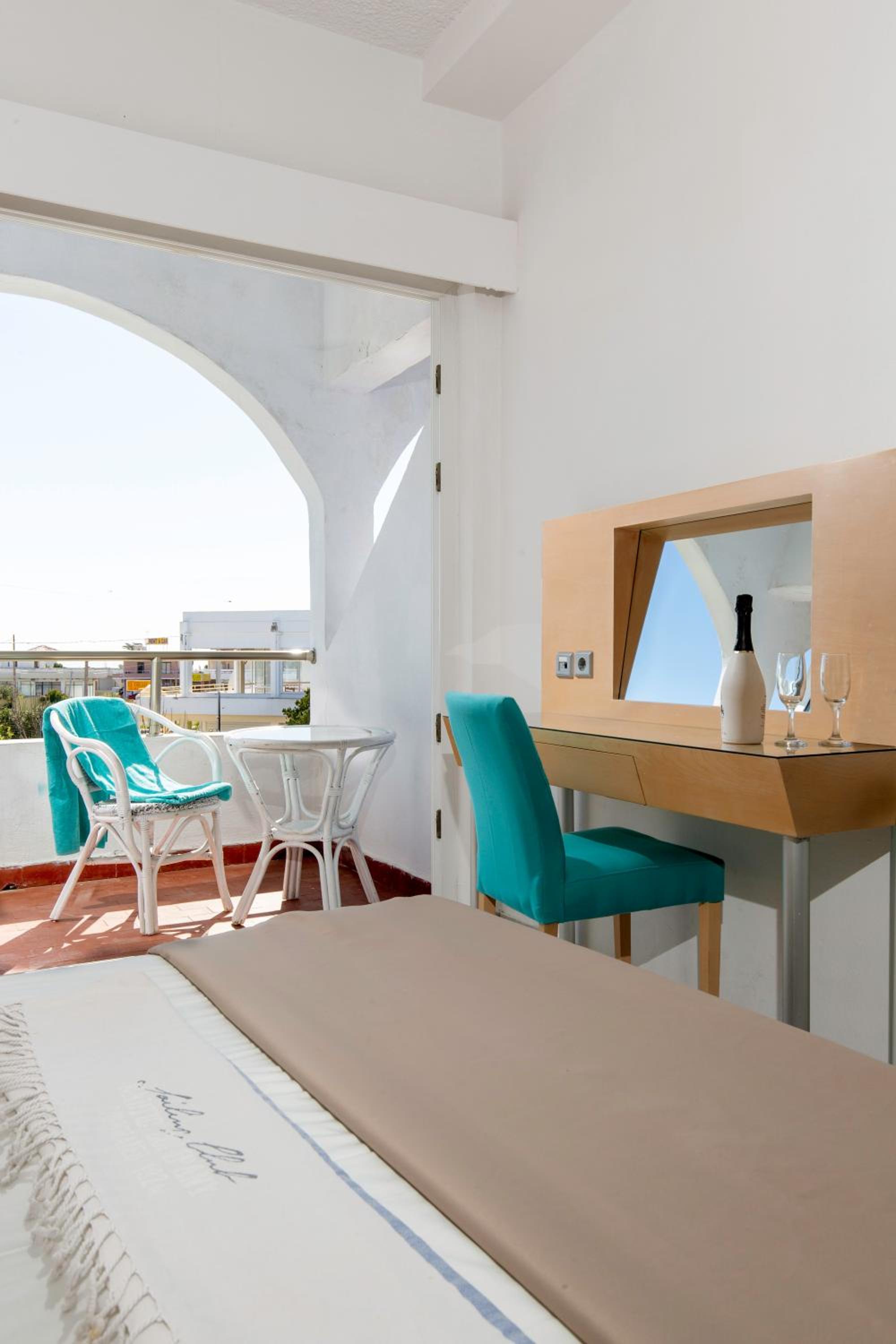 Double or Twin Room - Photo 3