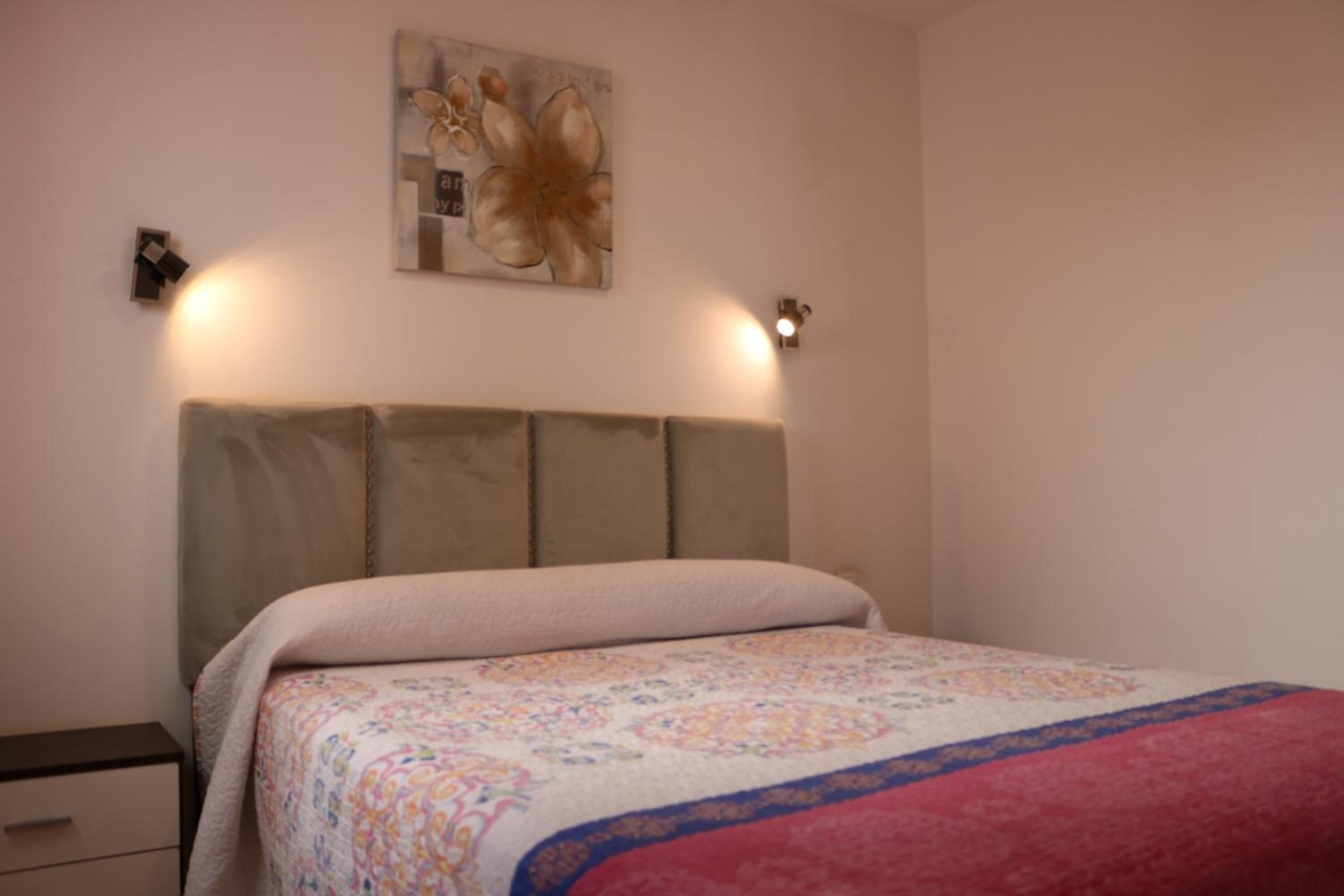 One-Bedroom Apartment - Photo 5