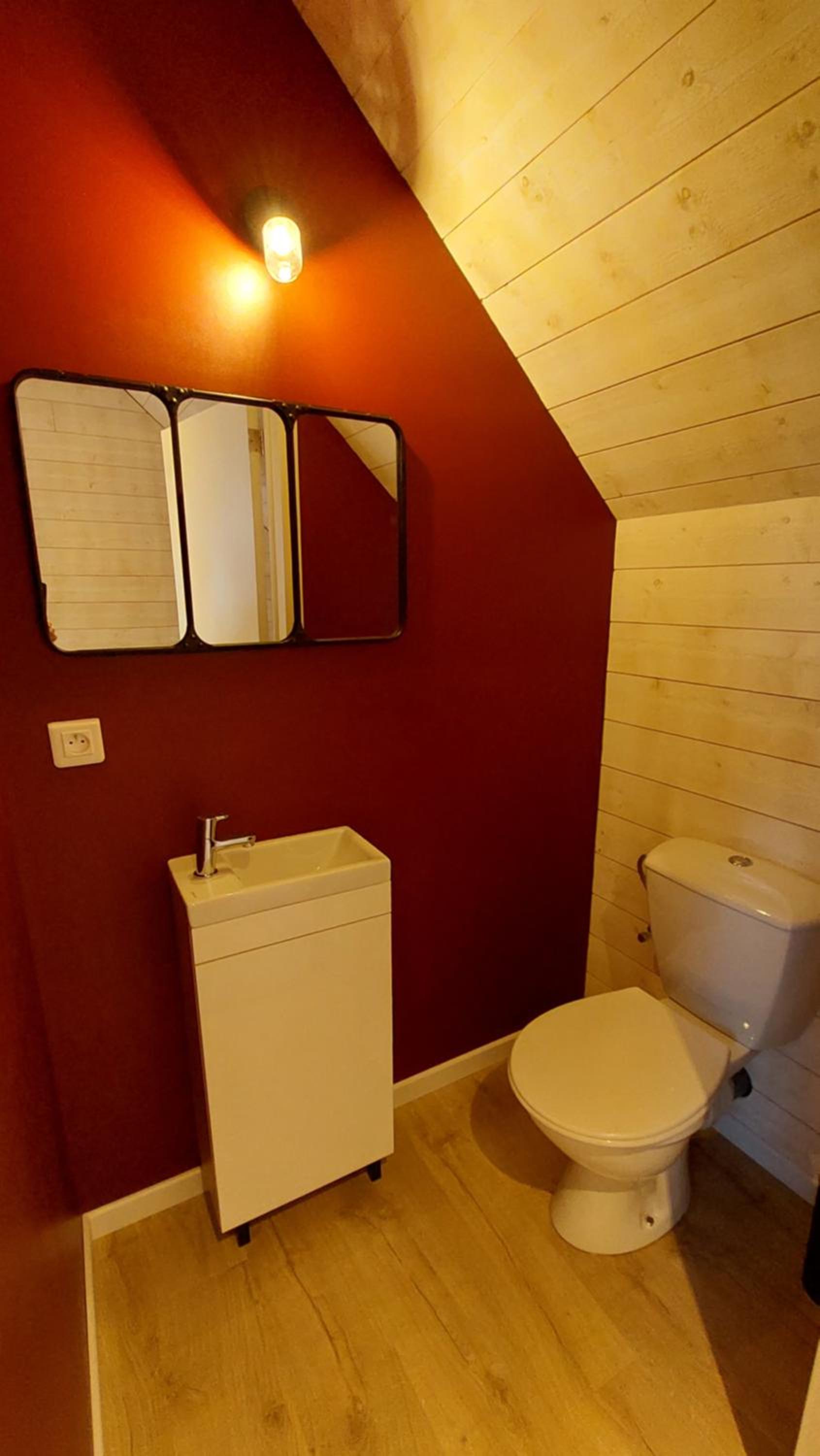Three-Bedroom House photo 3