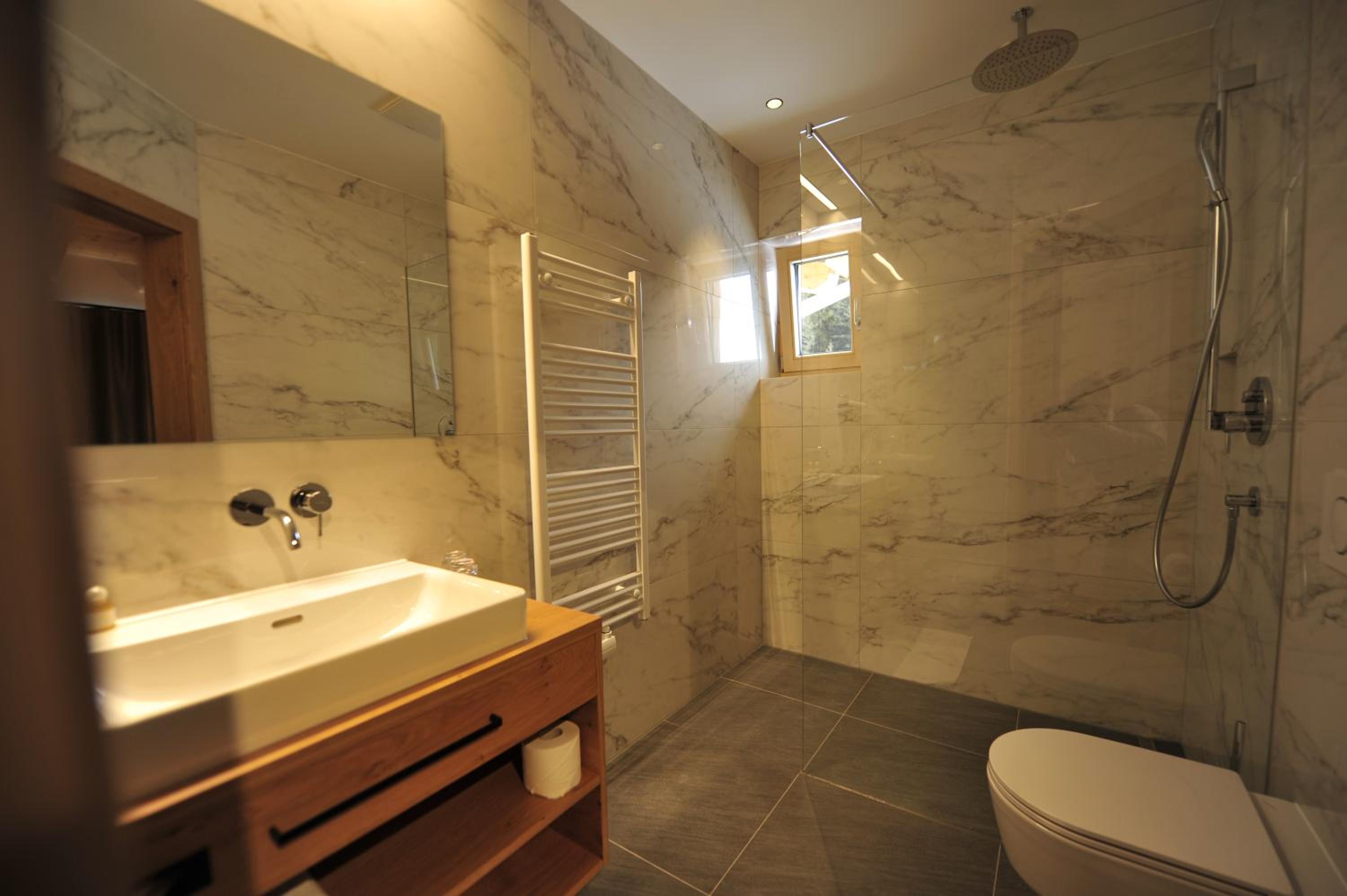 Deluxe Double Room - Photo 7