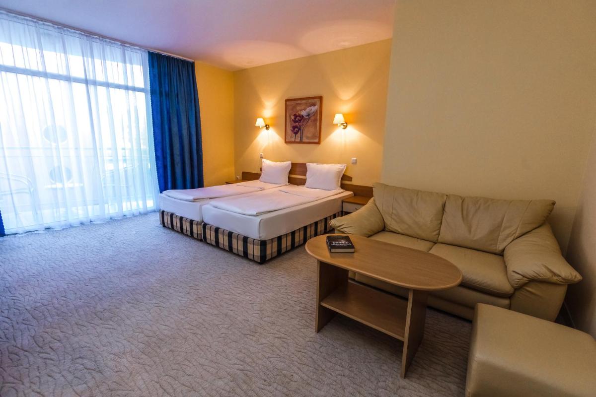 Large Double Room photo 3