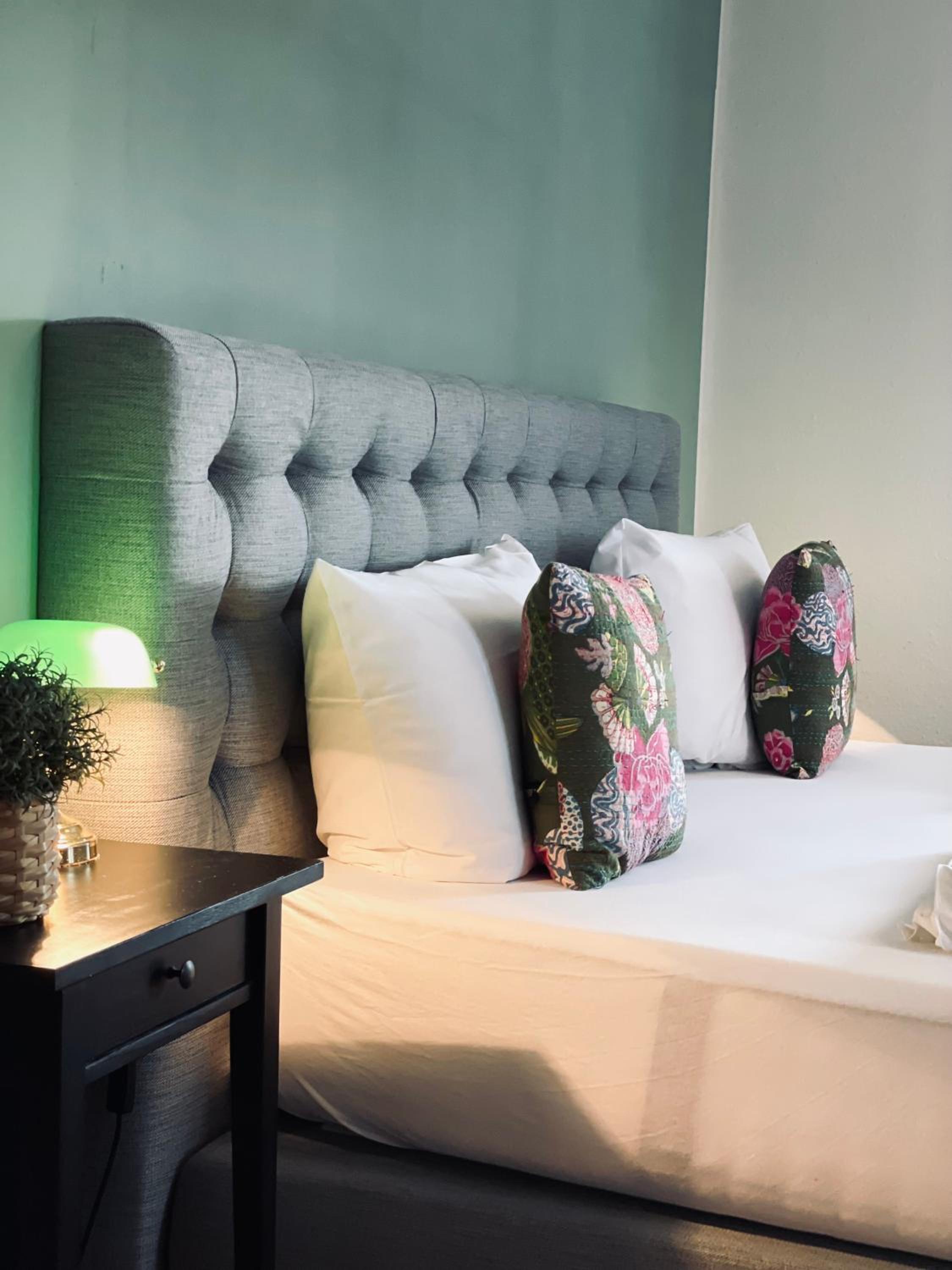 Large Double Room - Photo 27