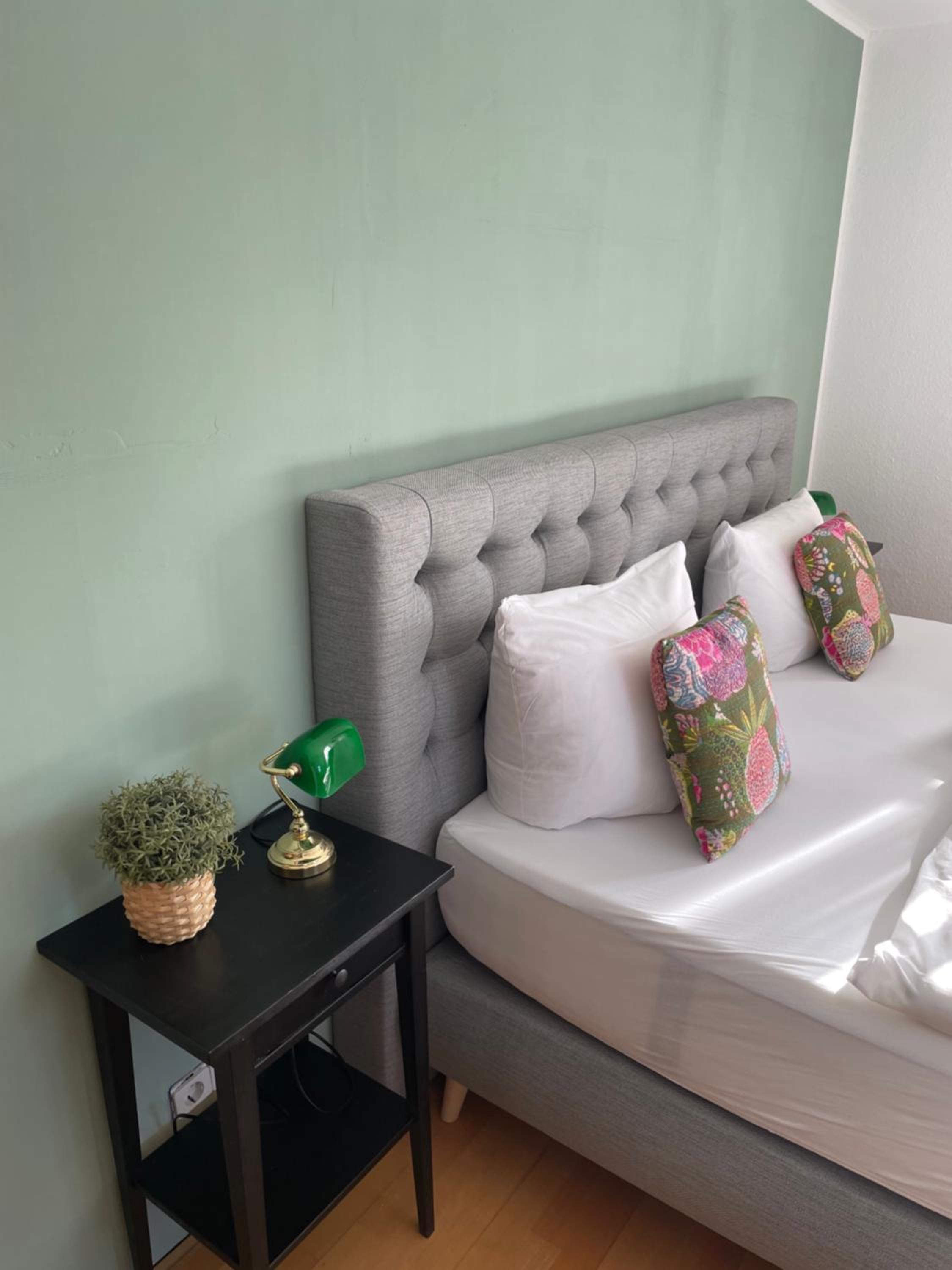 Large Double Room - Photo 29