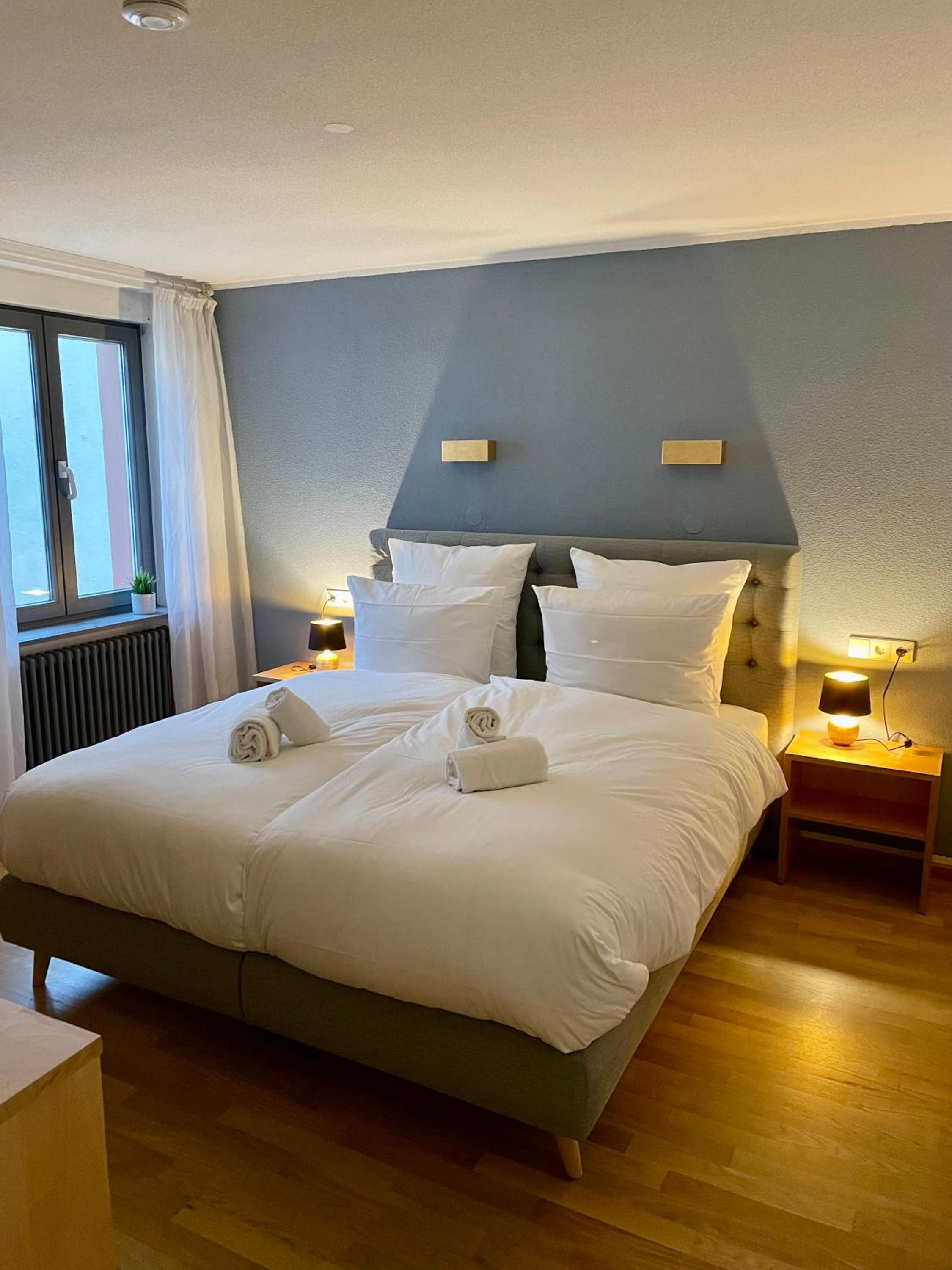 Double Room - Photo 6