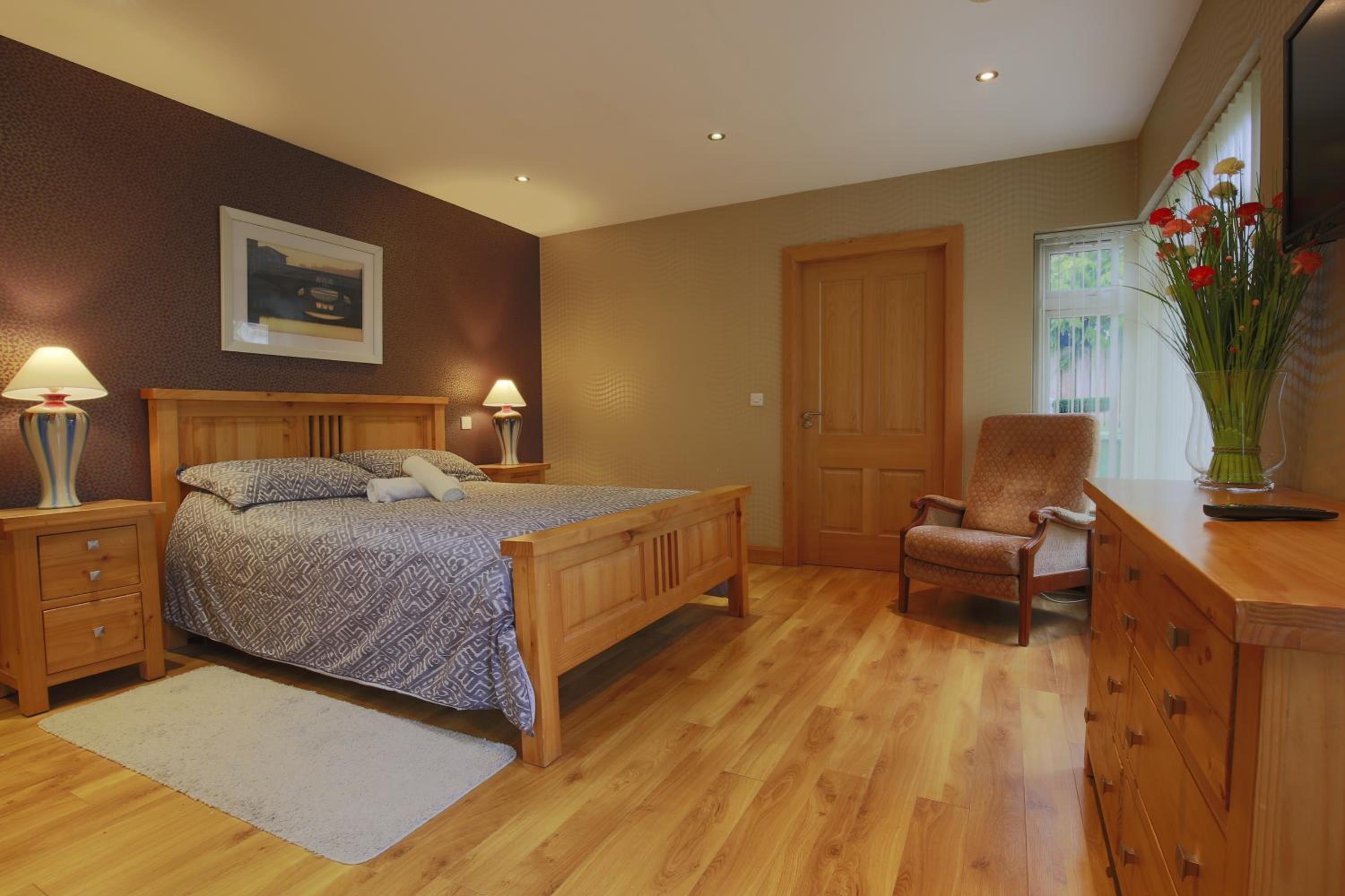 Four-Bedroom House photo 1