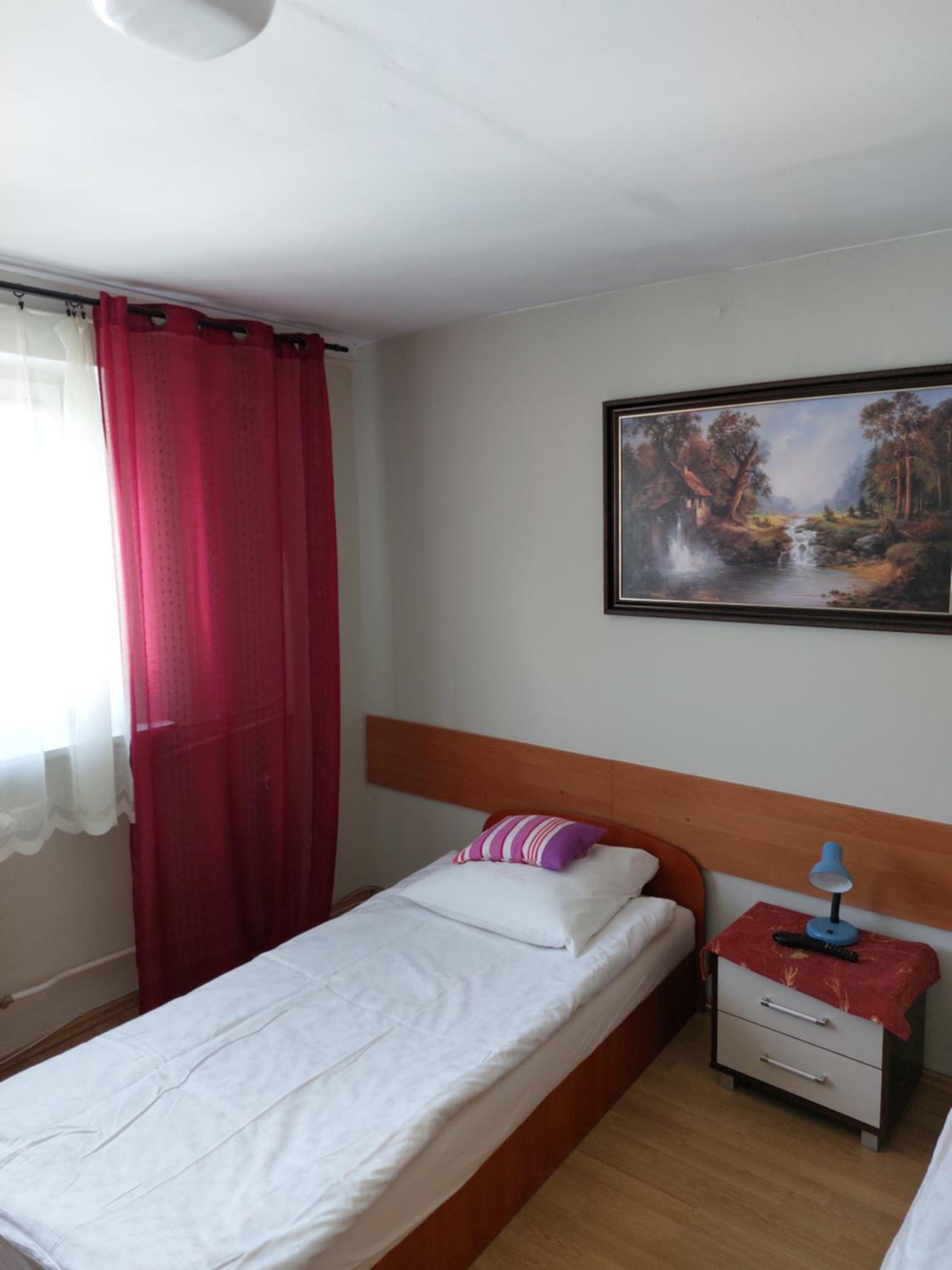 Single Room with Bathroom photo 1