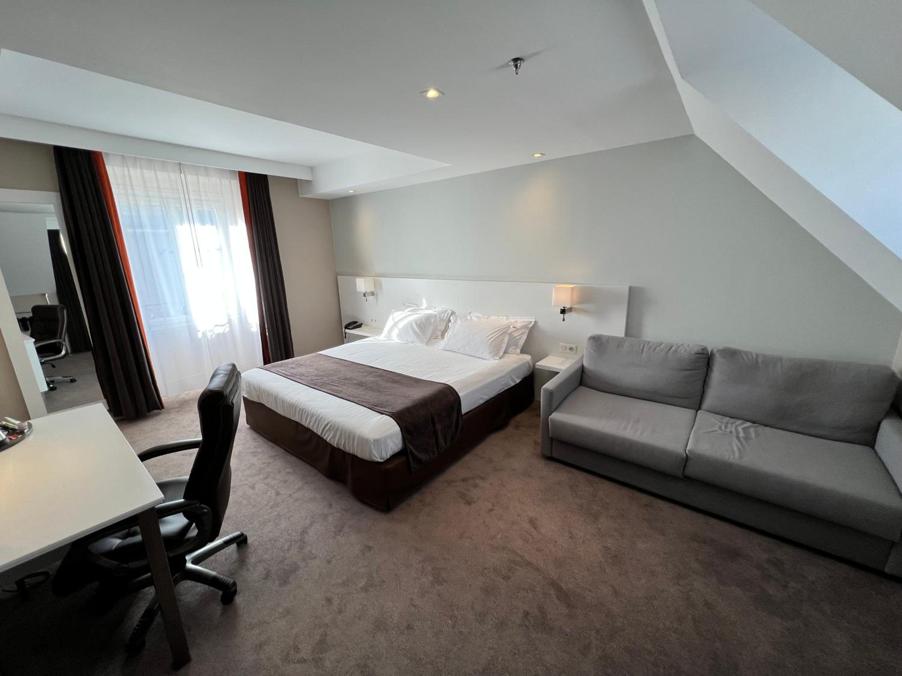 Standard Double Room with Single Sofa Bed