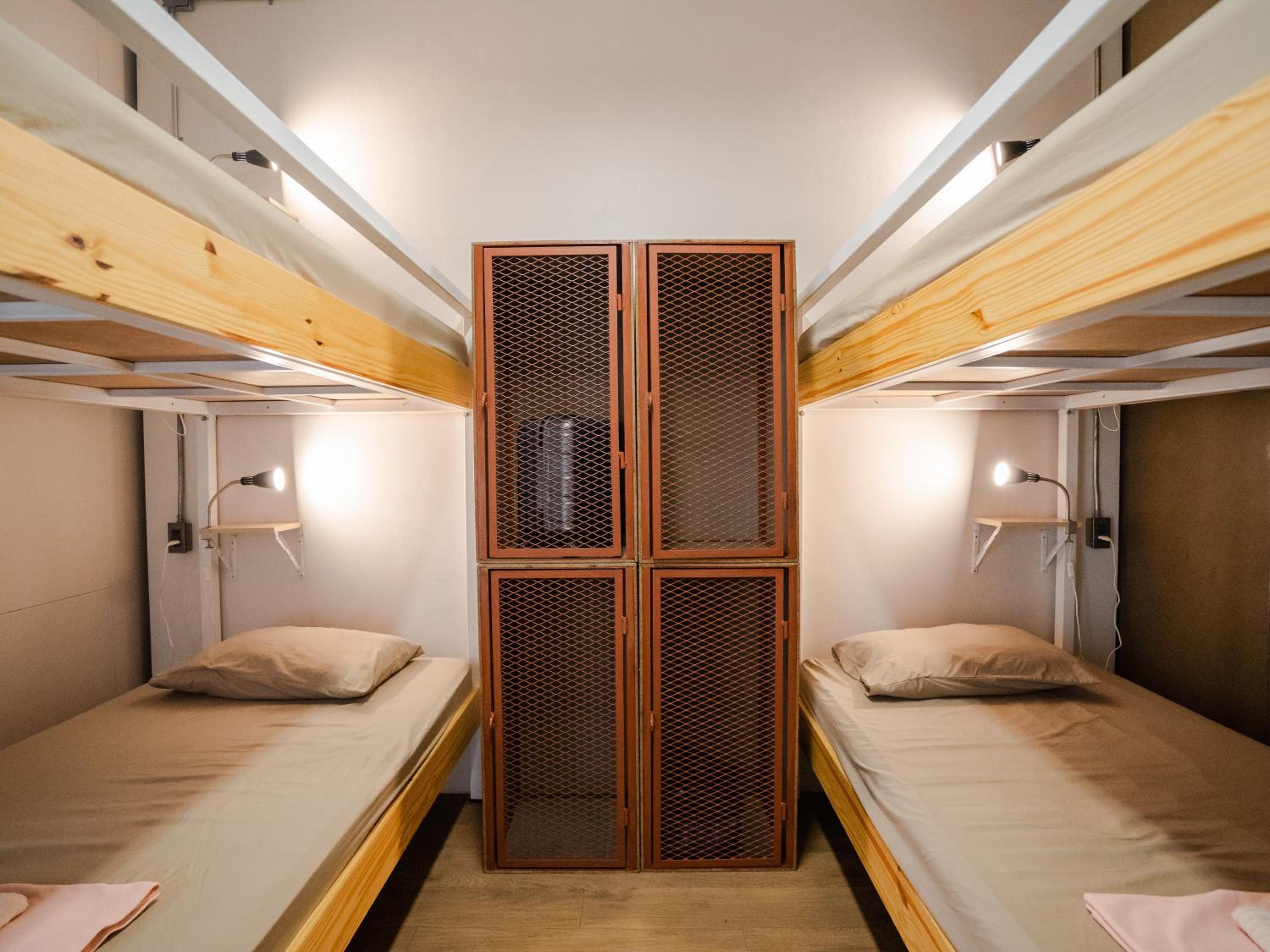 4-Bed Female Dormitory Room photo 2