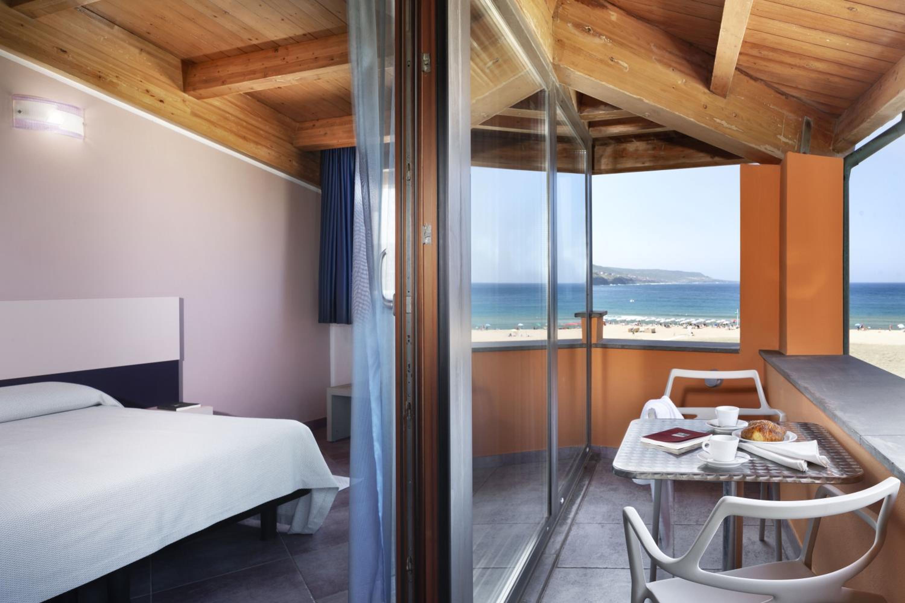 Deluxe Double or Twin Room with Sea View photo 2
