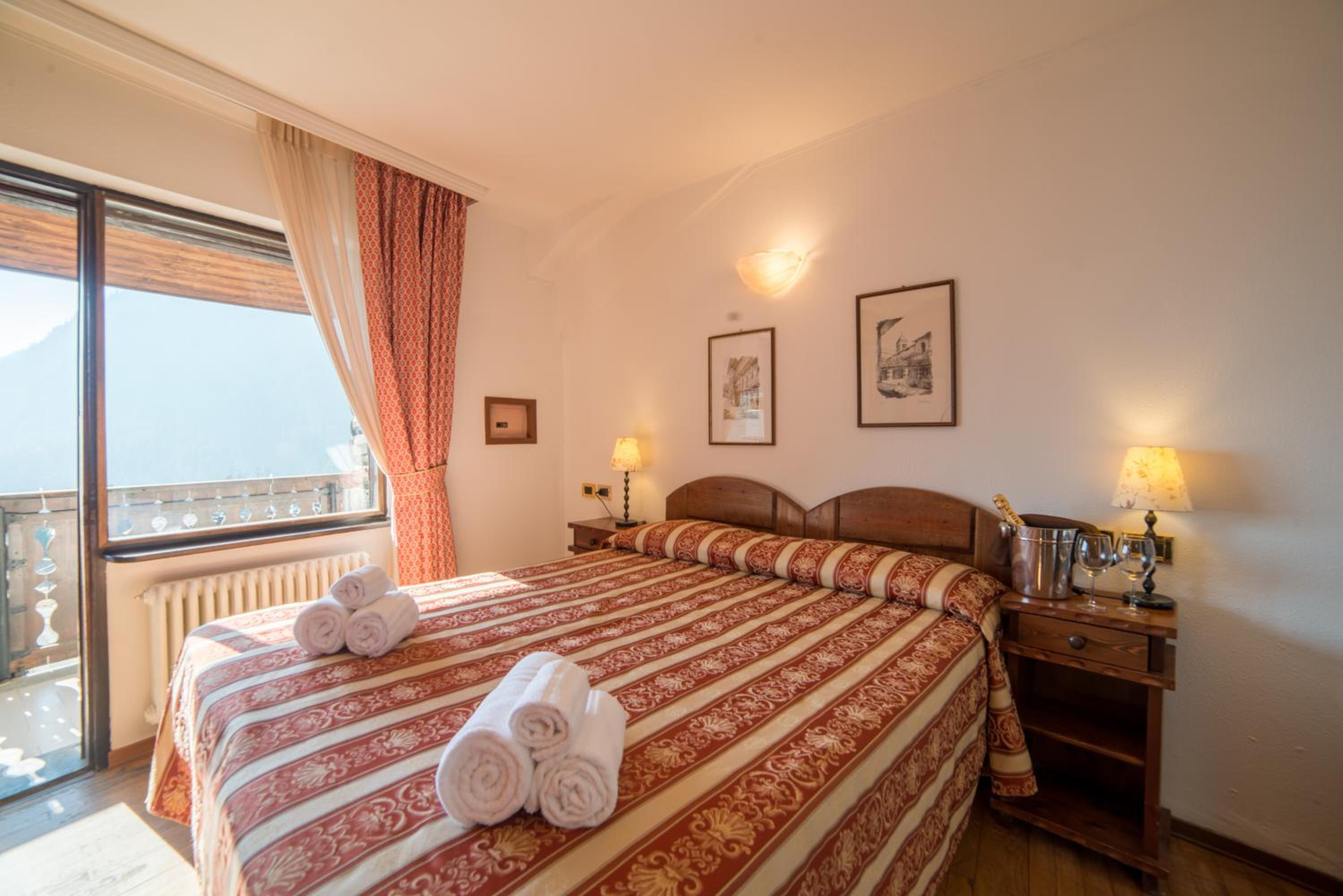 Double or Twin Room - Photo 2