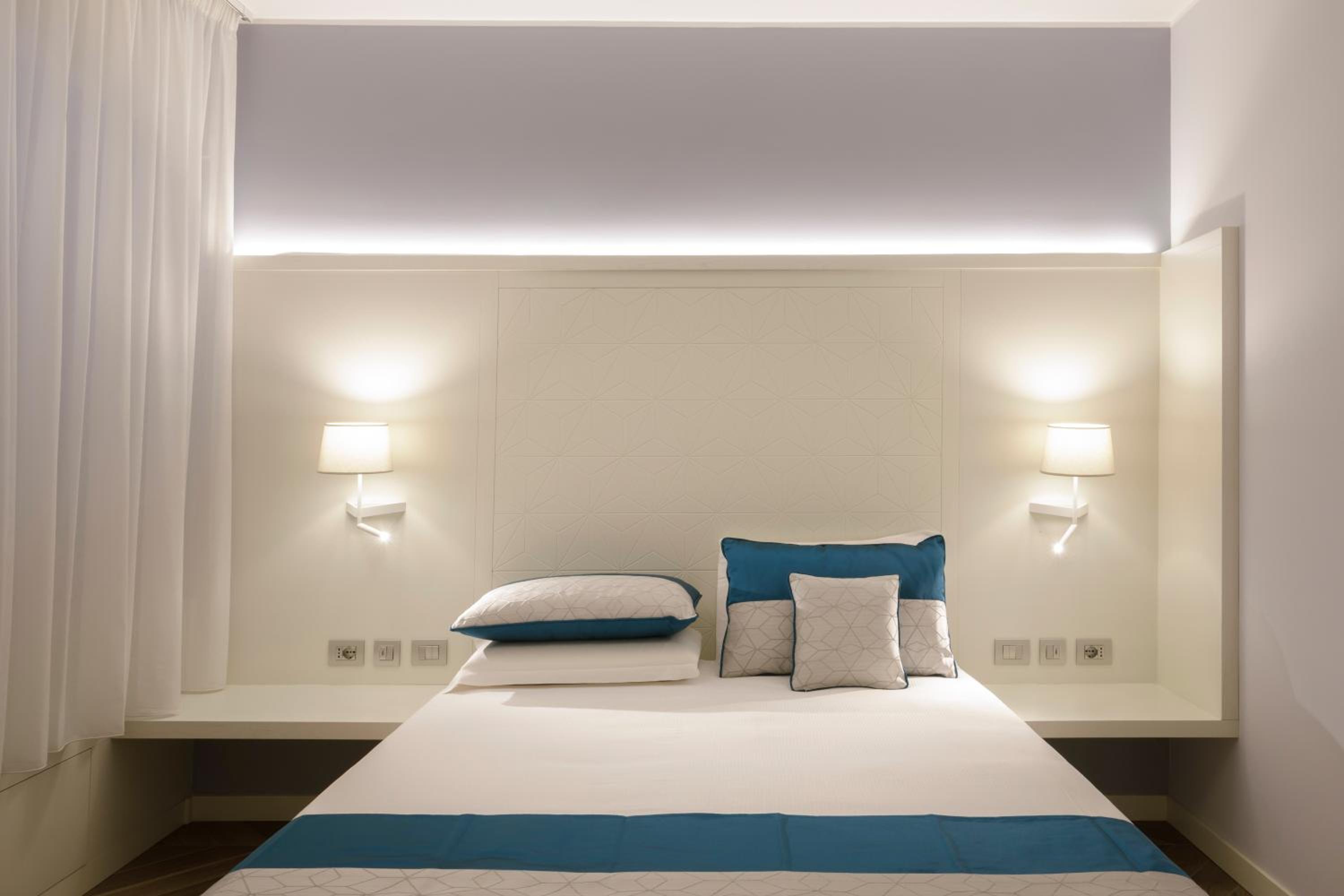 Deluxe Room - Photo 5