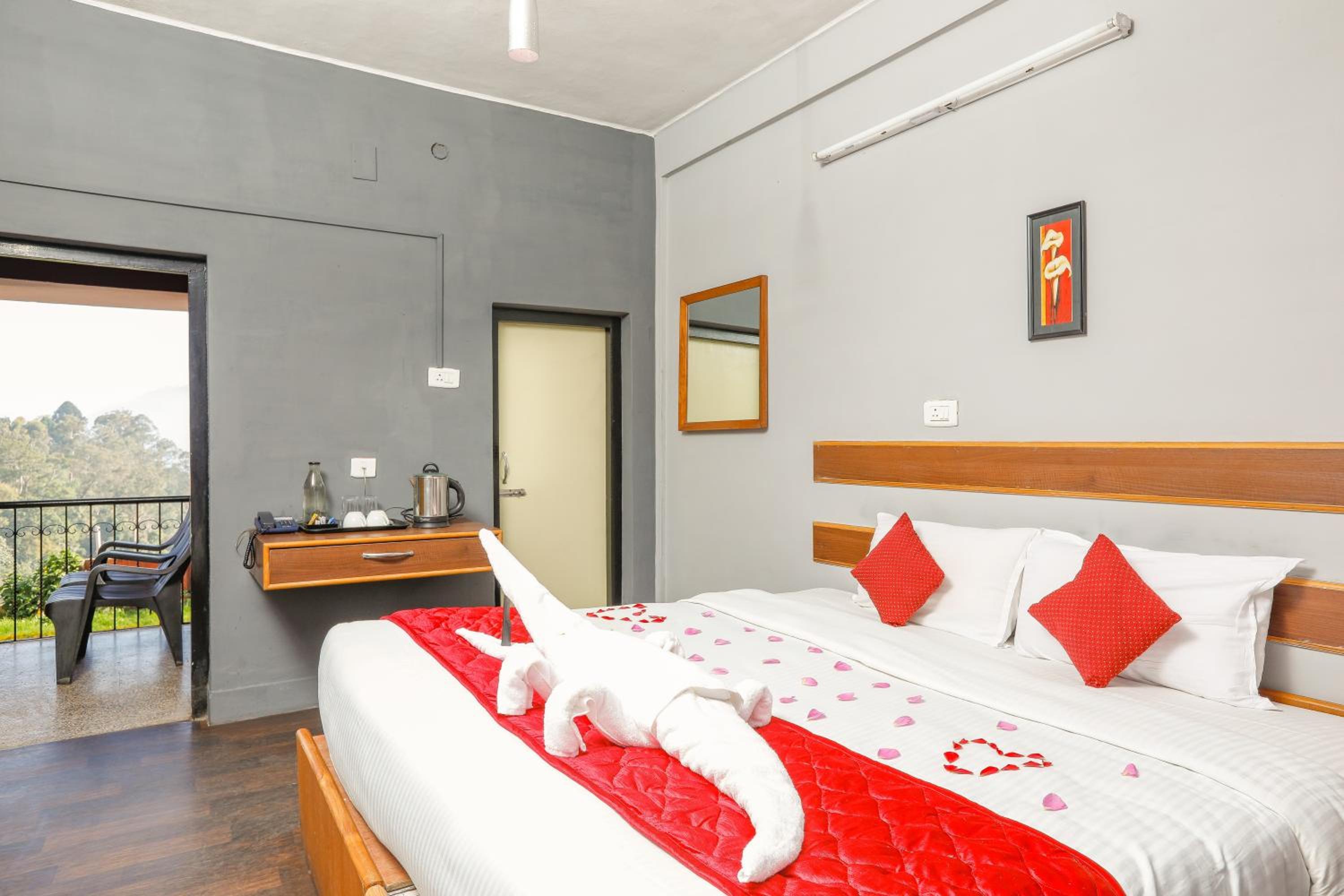 Standard Double or Twin Room - Photo 2