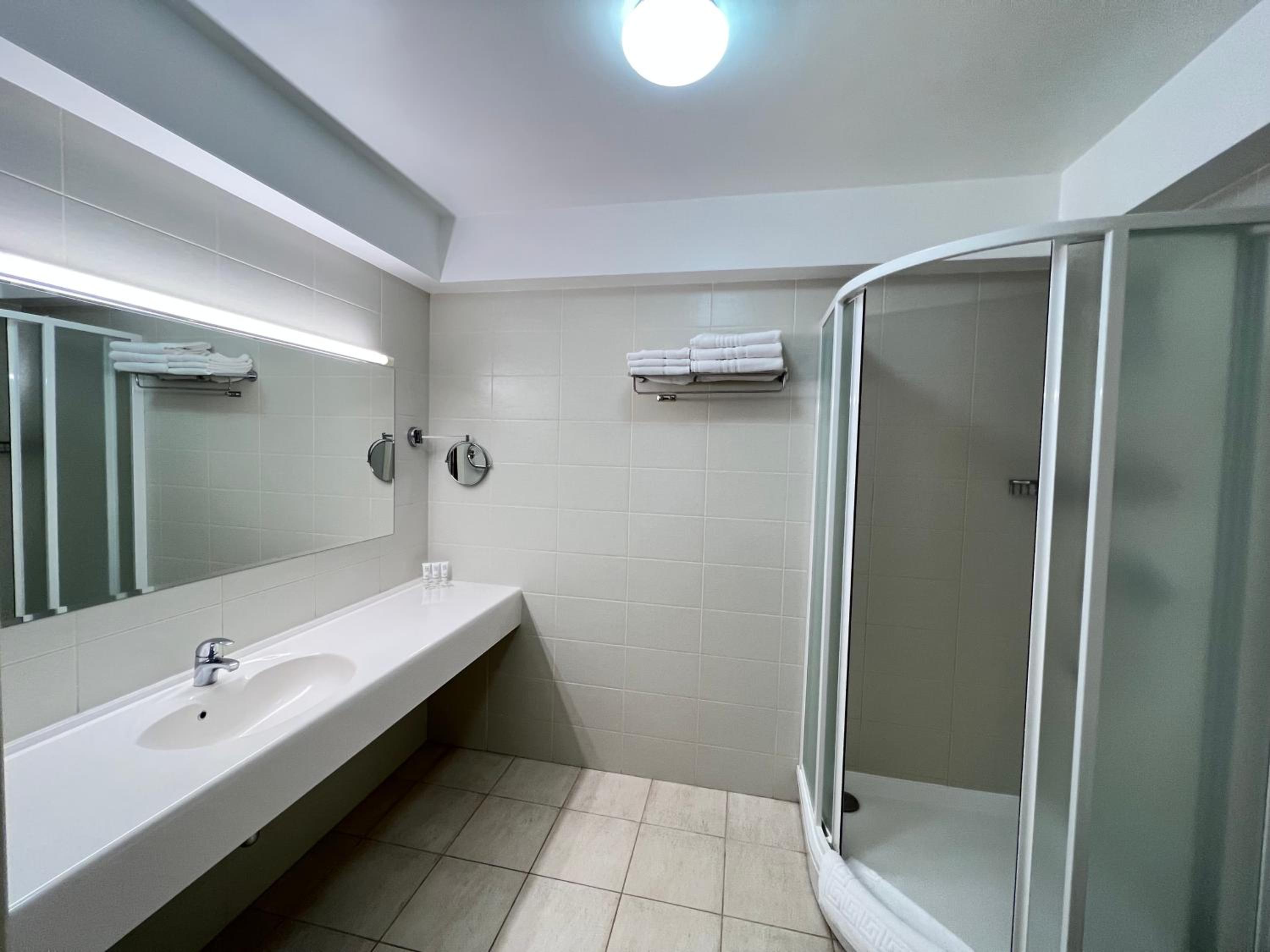 Triple Room - Photo 5