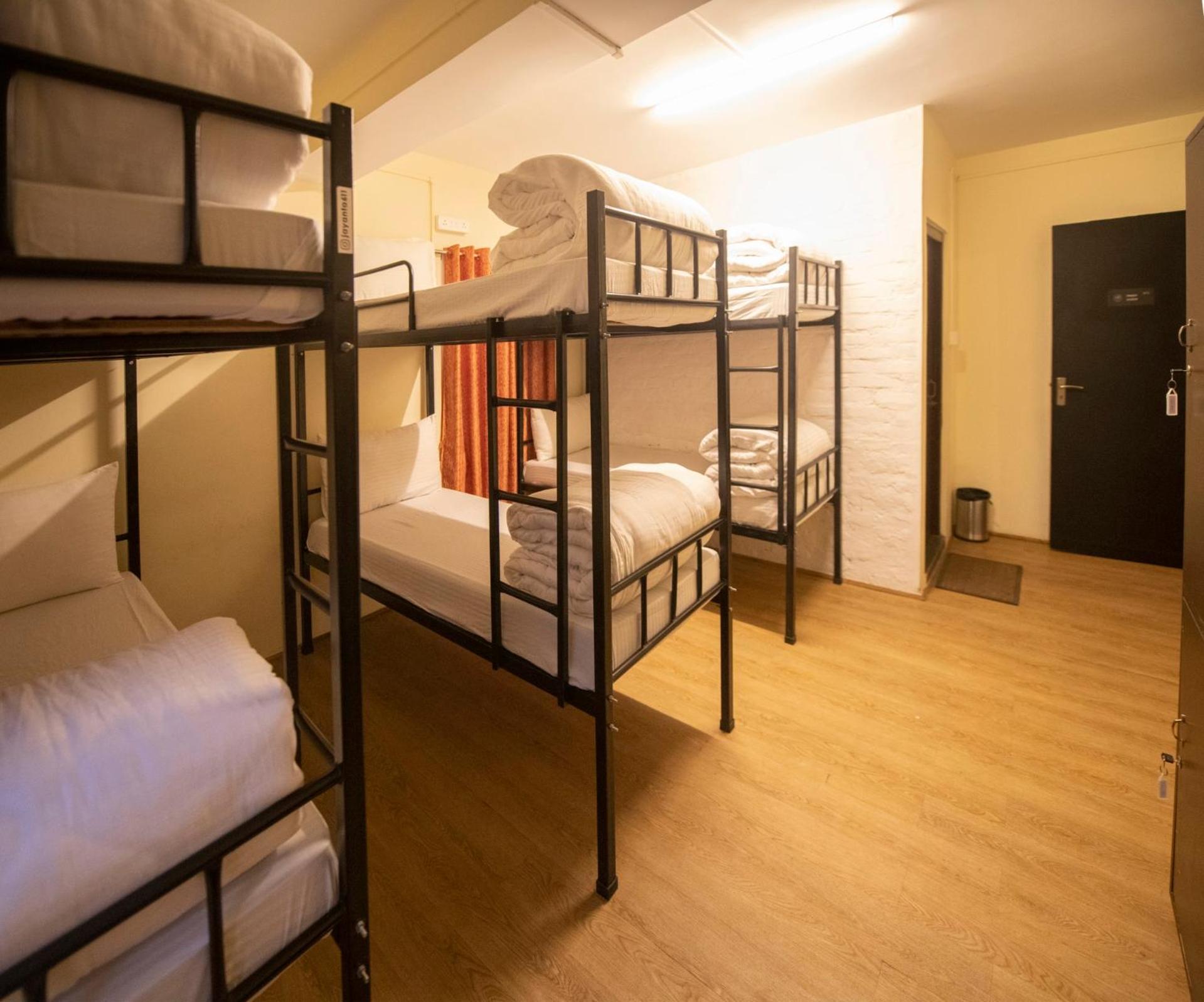 Bed in 6-Bed Mixed Dormitory Room photo 1