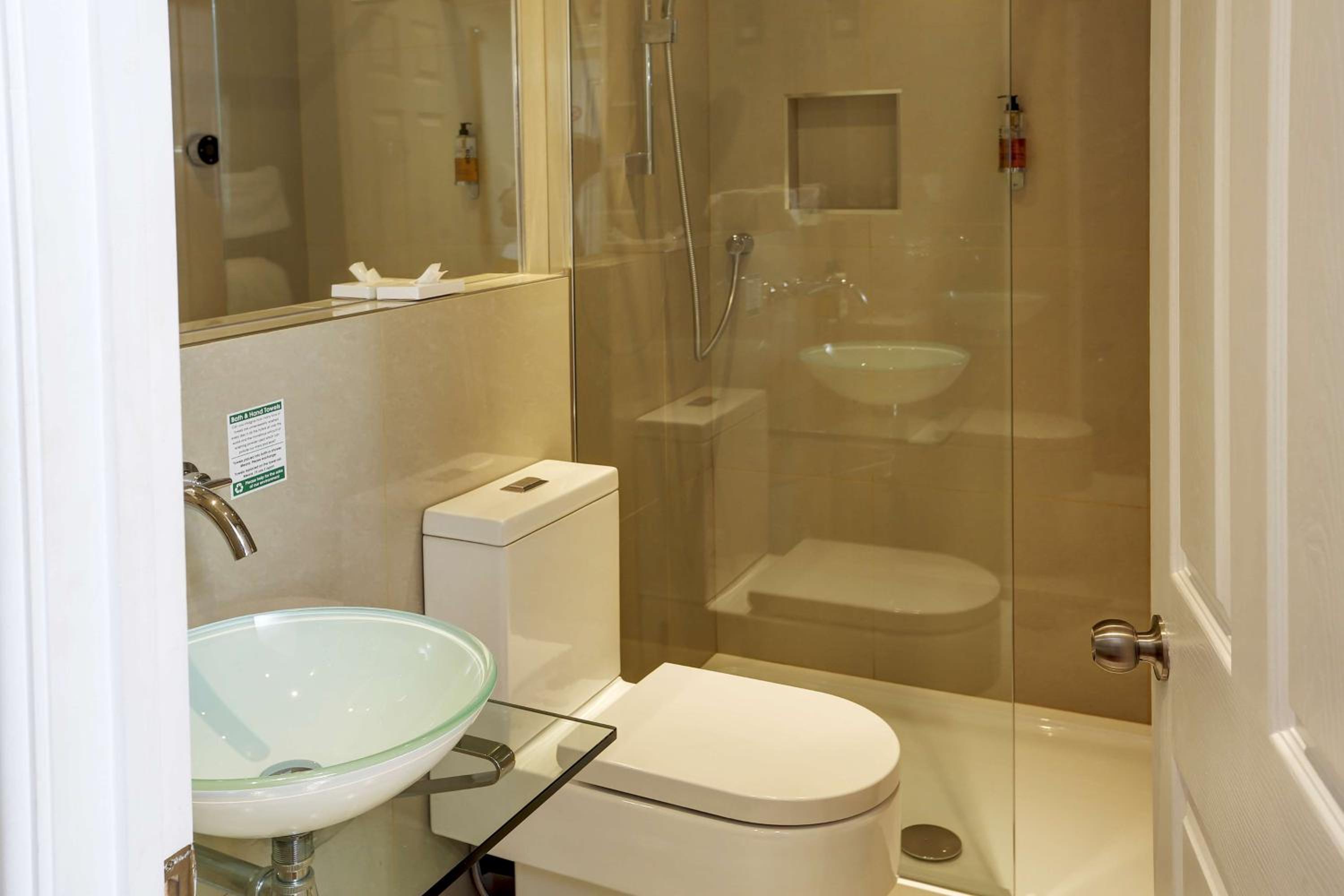 Standard Double Room - Non-Smoking - Photo 2
