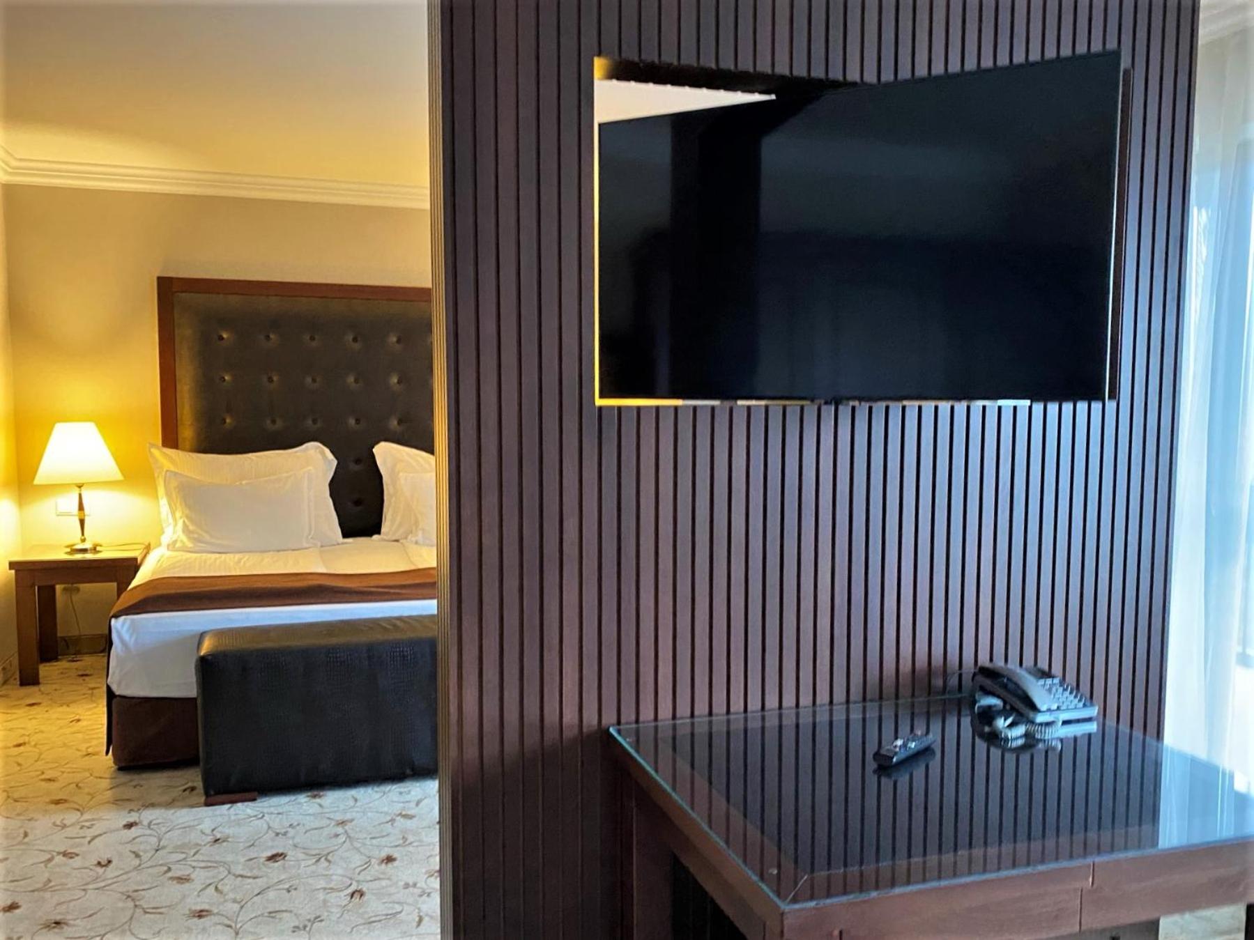 Junior Suite With Terrace And Panoramic View - 3 Adults - Photo 4