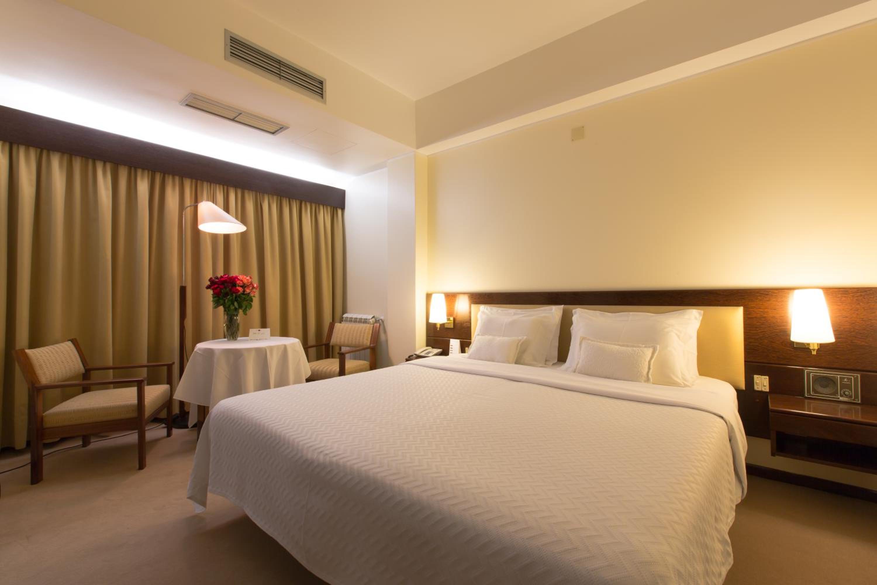 Double or Twin Room - Photo 10