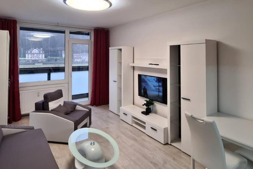 One-Bedroom Apartment - Photo 1