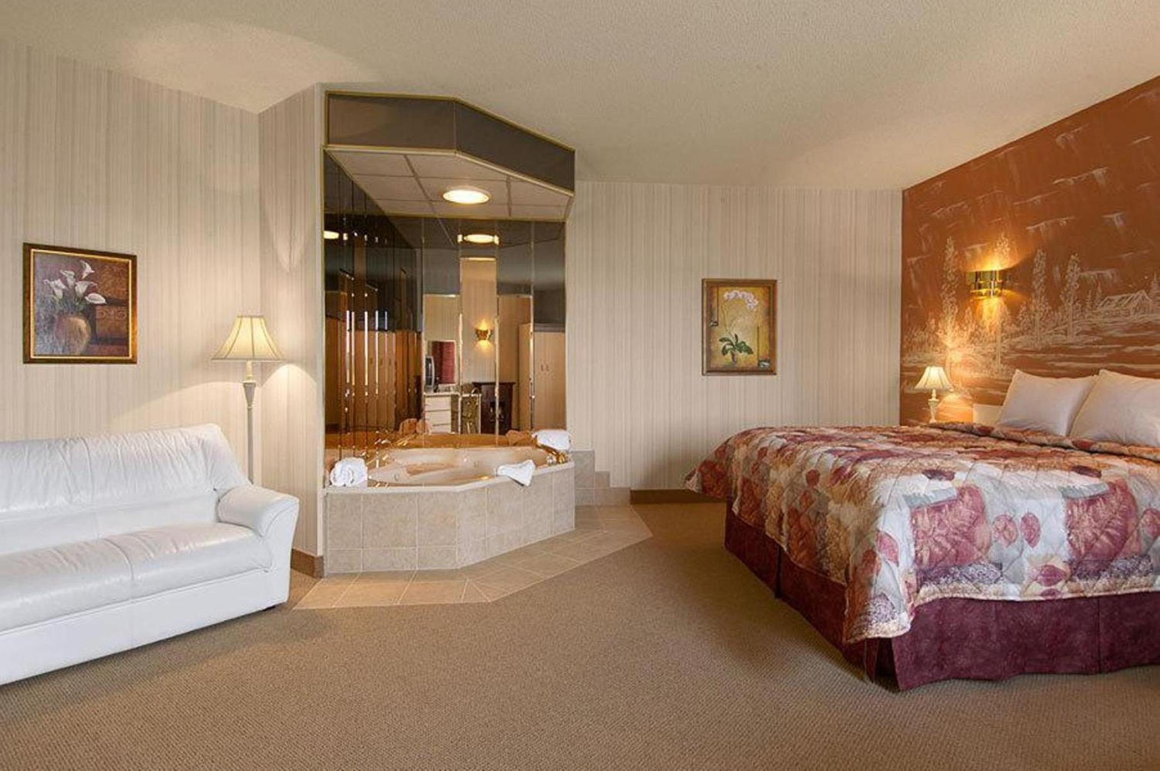 King Studio Suite - Non-Smoking - Photo 9