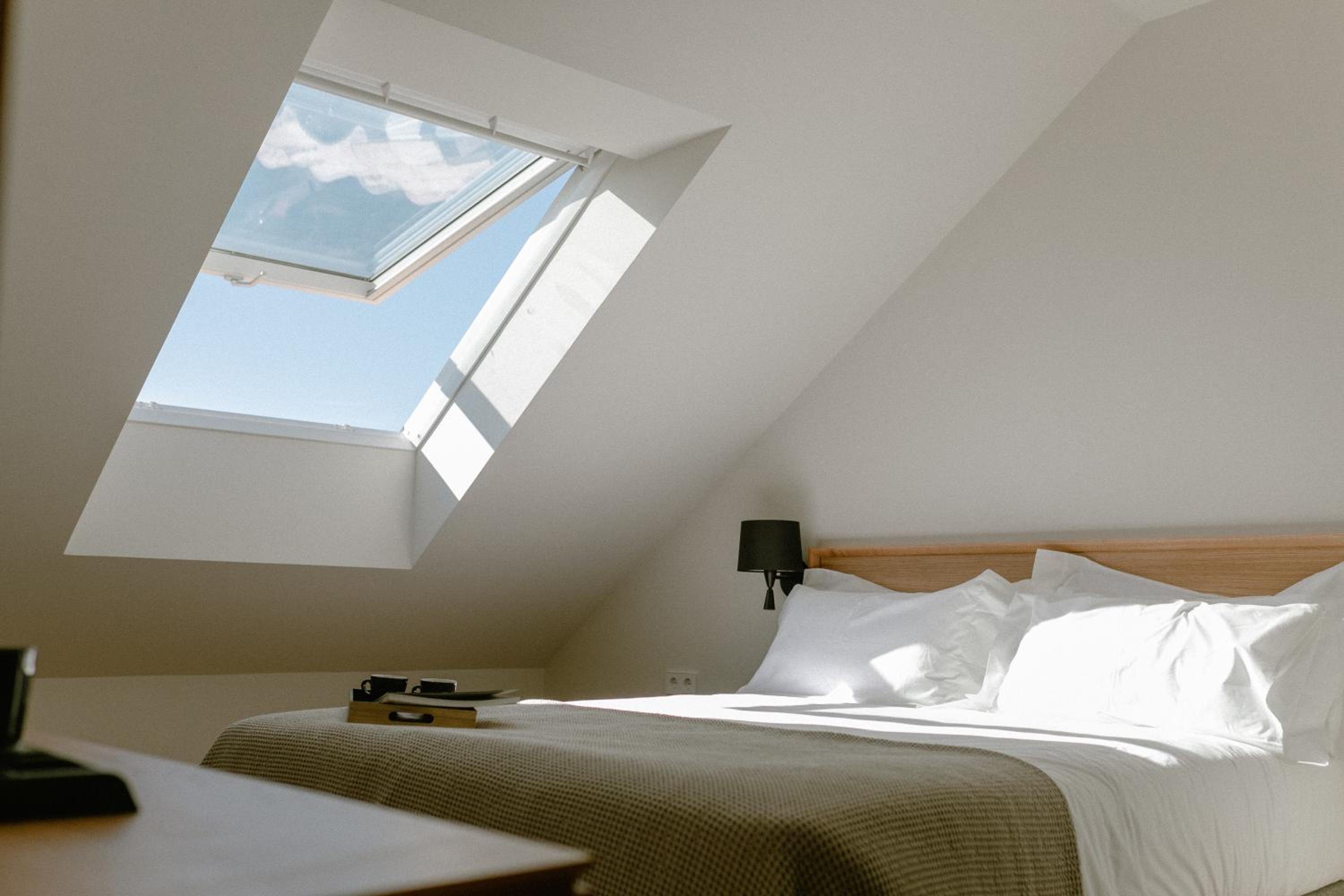 Double or Twin Room - Photo 8