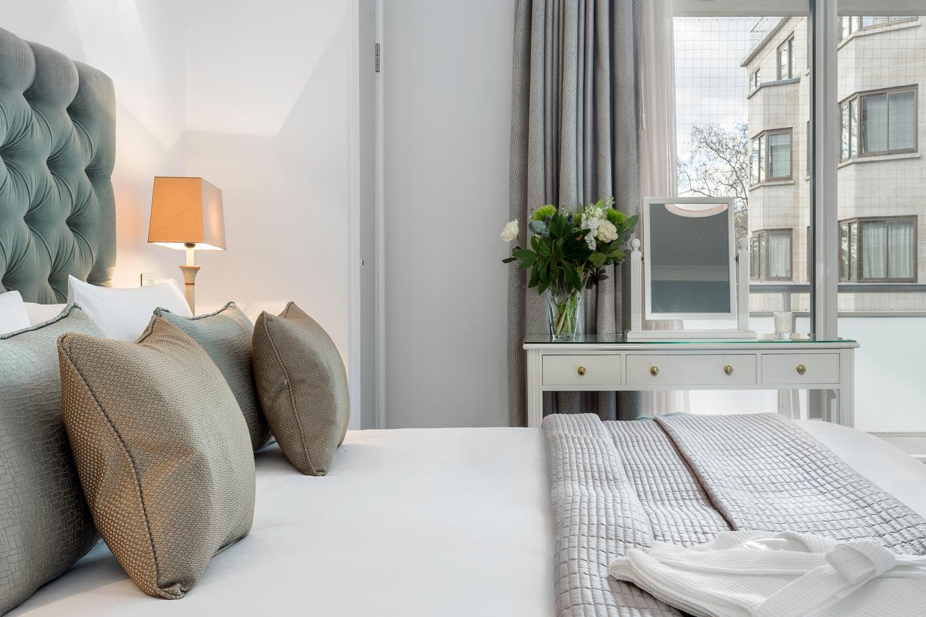 Superior One-Bedroom Apartment with Garden View