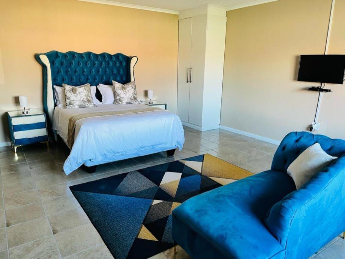 Executive Queen Room - Photo 5