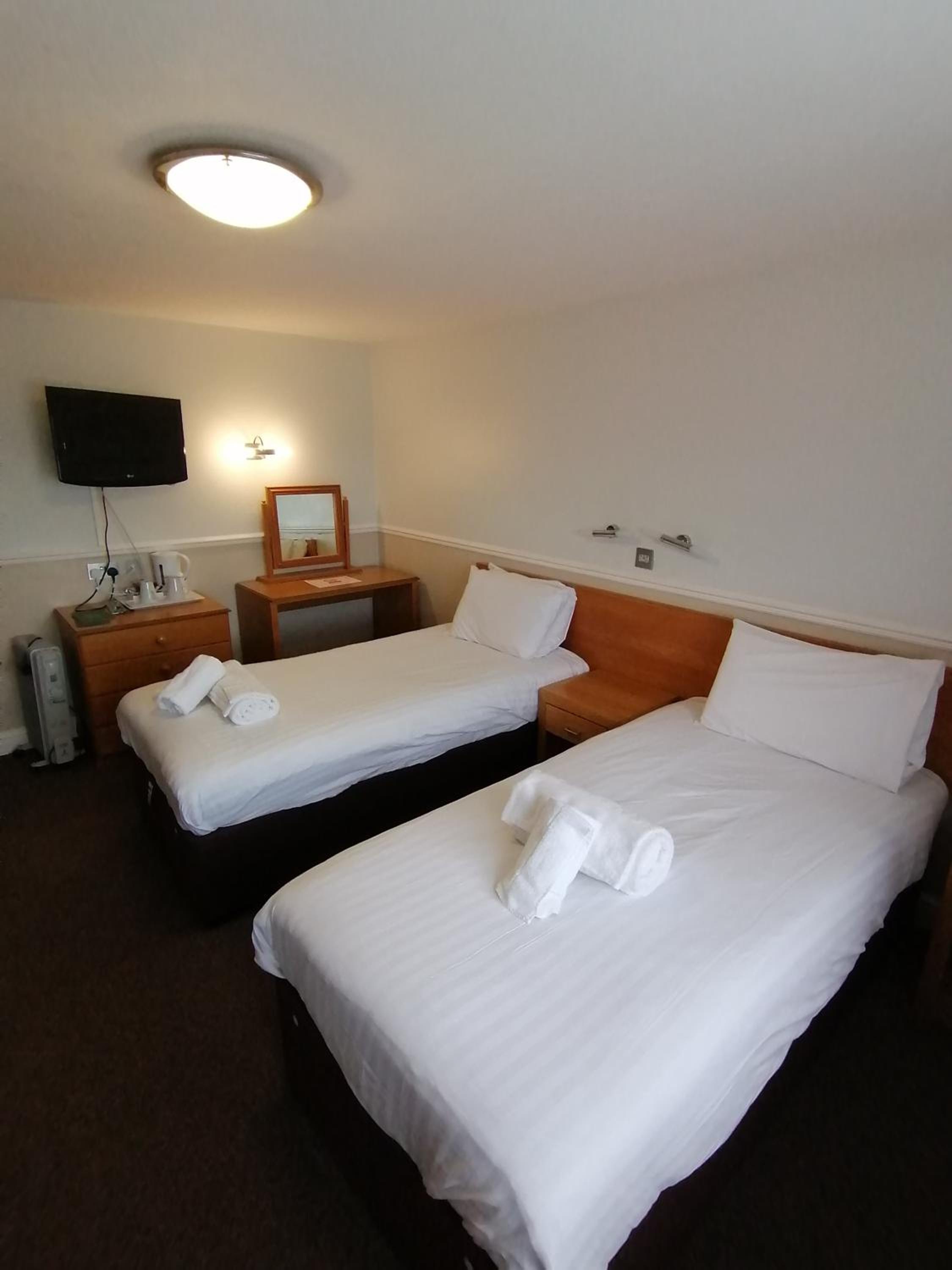 Twin Room for Single Occupancy photo 2
