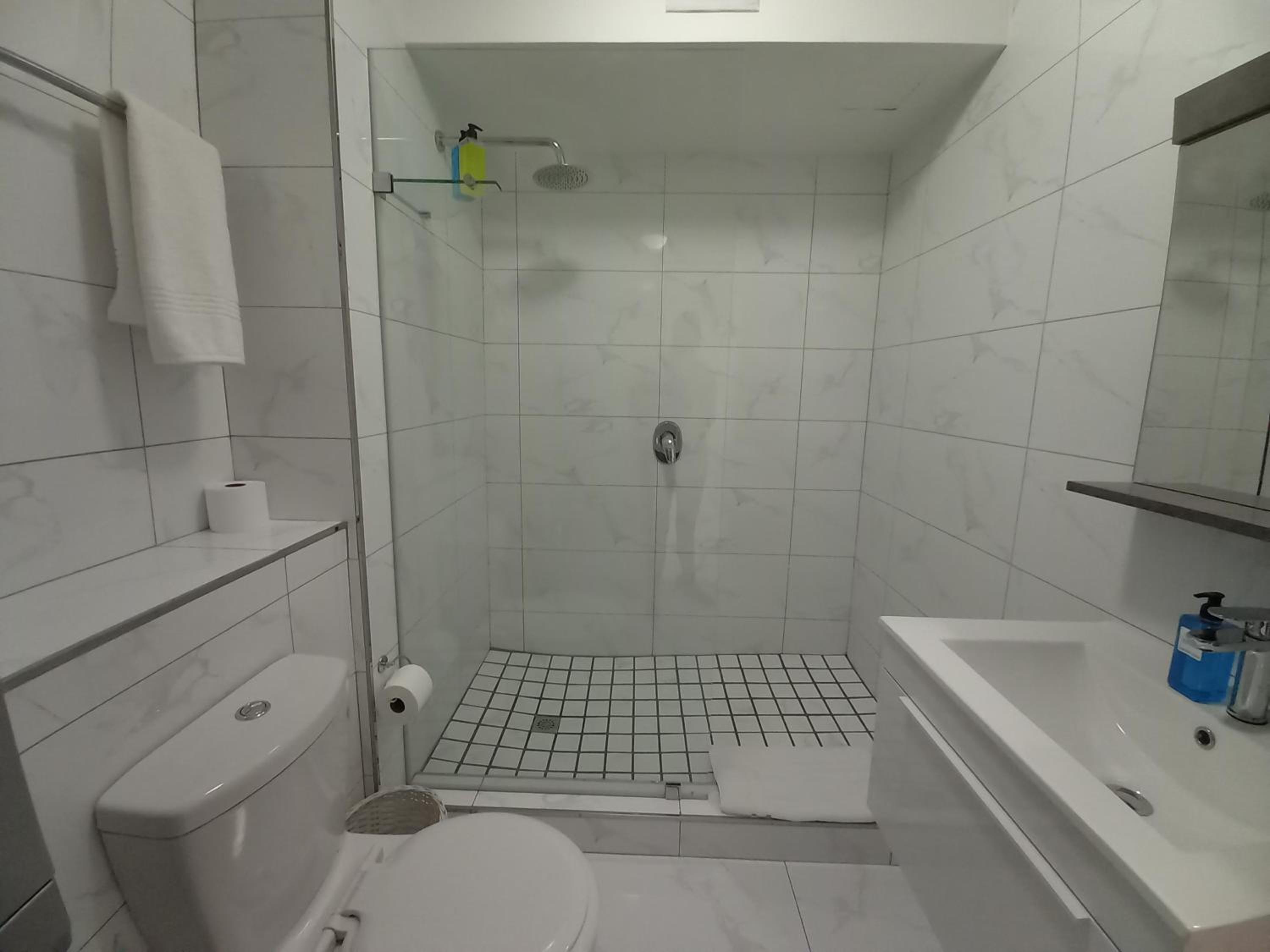 Two-Bedroom Apartment - Photo 17