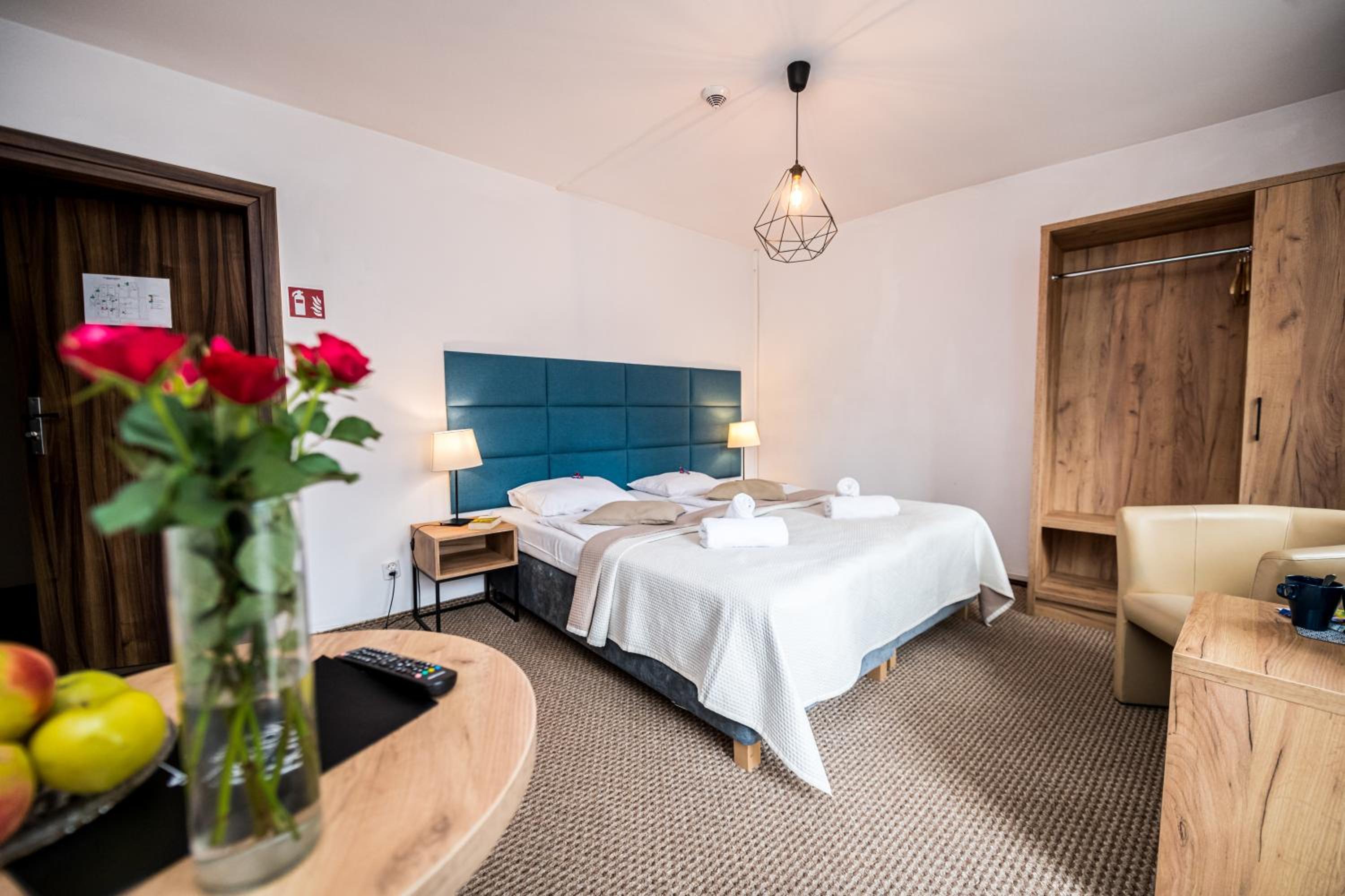 Double or Twin Room - Photo 44