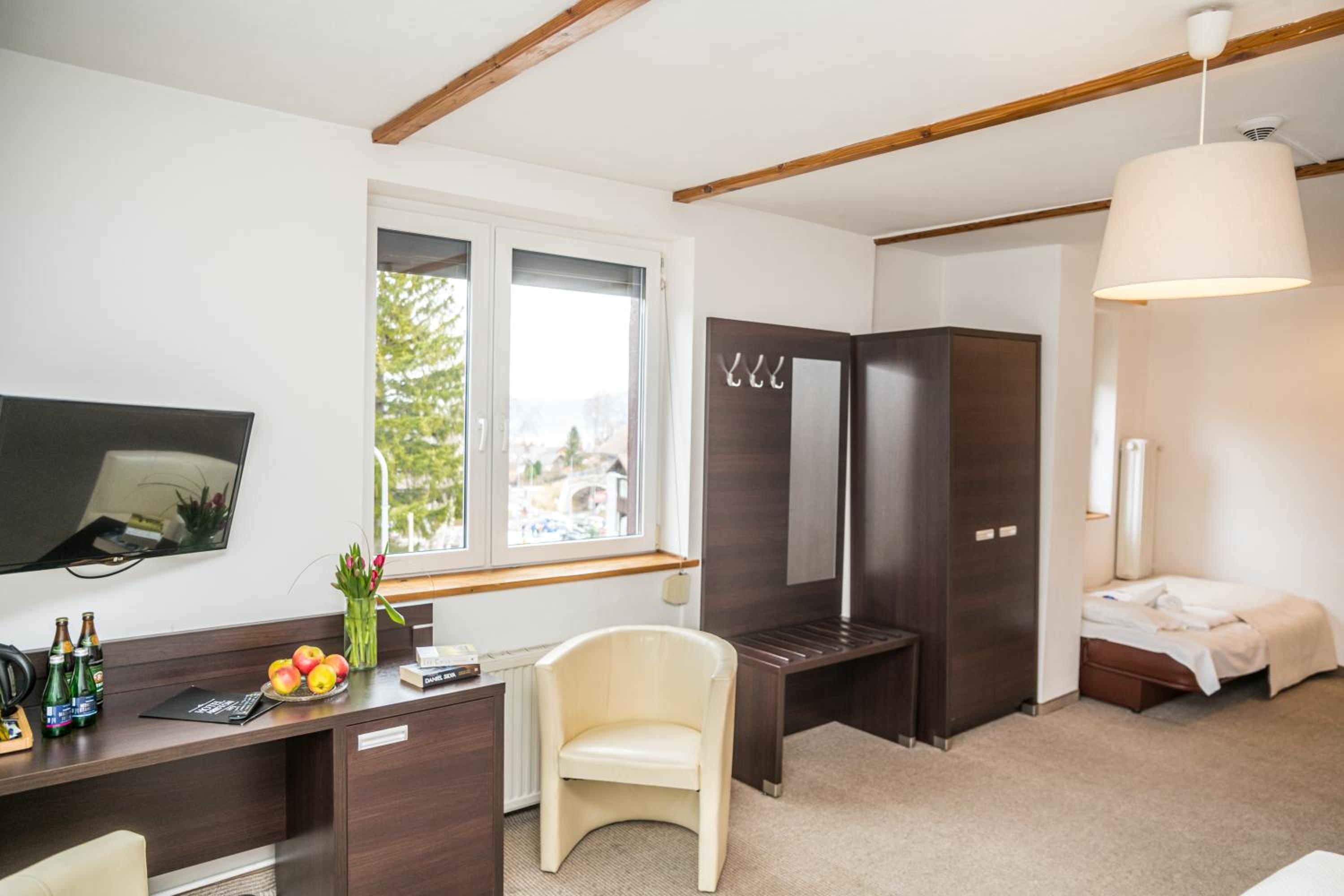 Apartment with Balcony - Photo 15