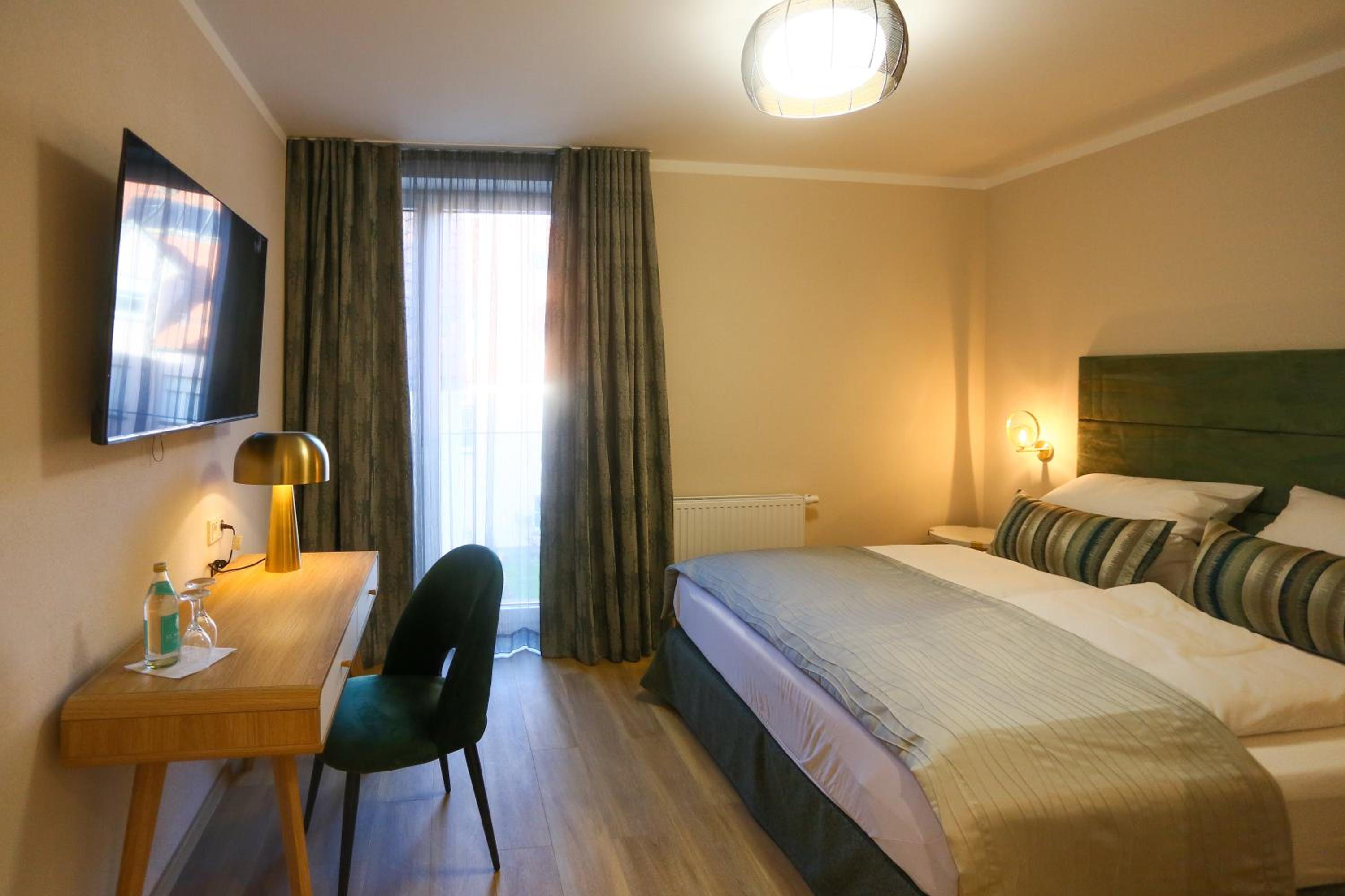 Standard Double Room - Photo 4