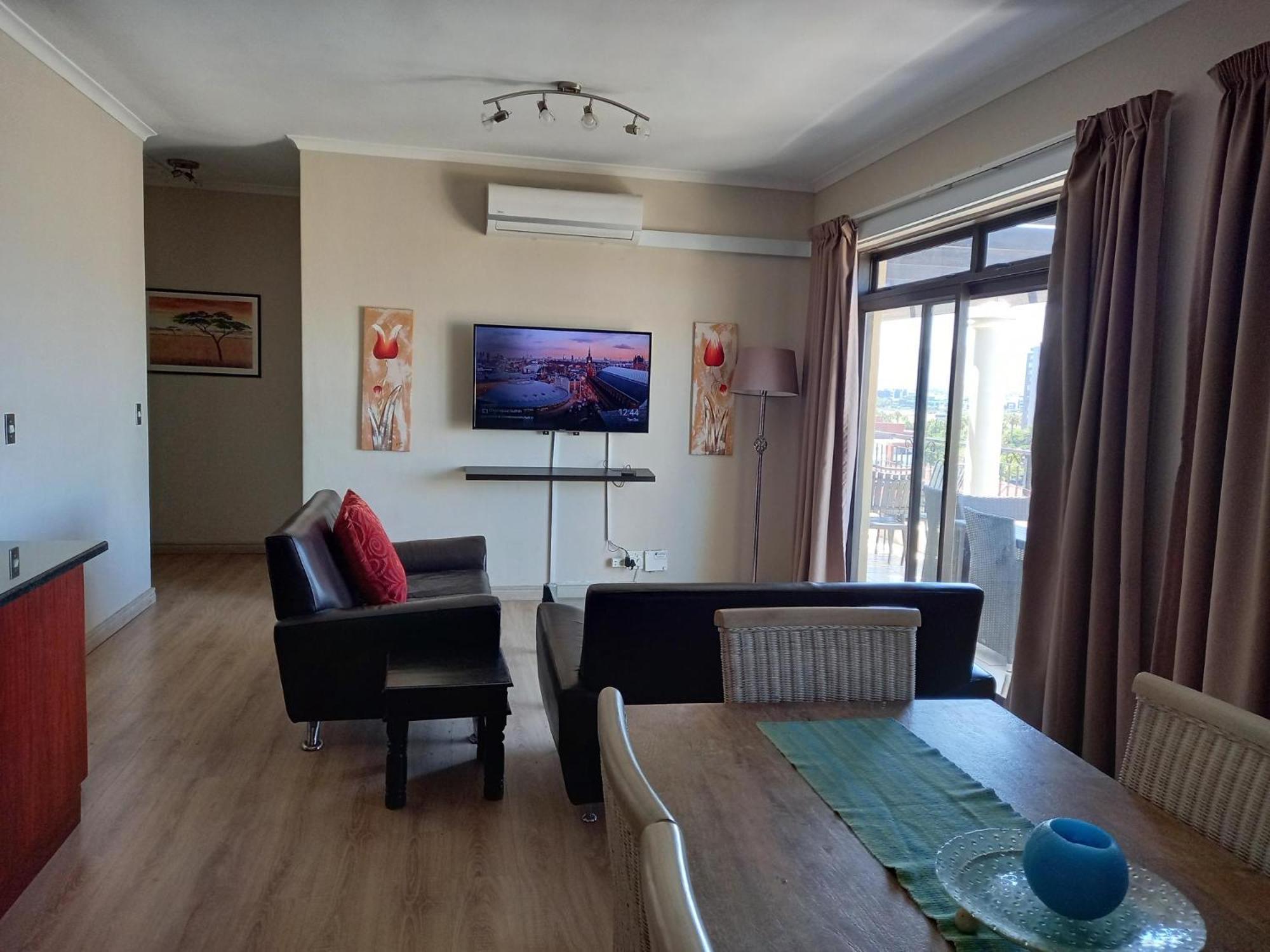 Two-Bedroom Apartment - Photo 2