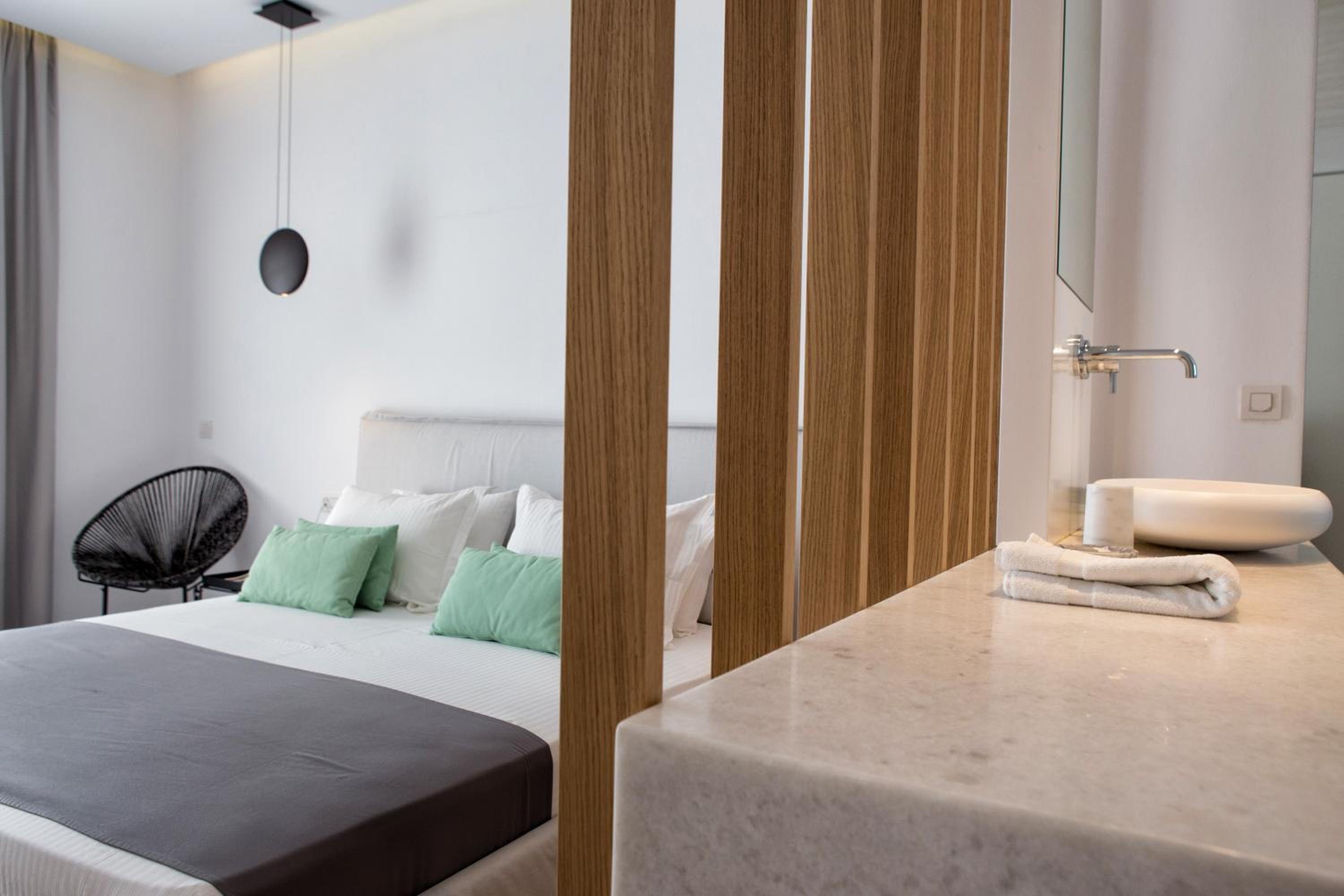 Superior Suite with Private Pool  Side Sea View - Photo 9