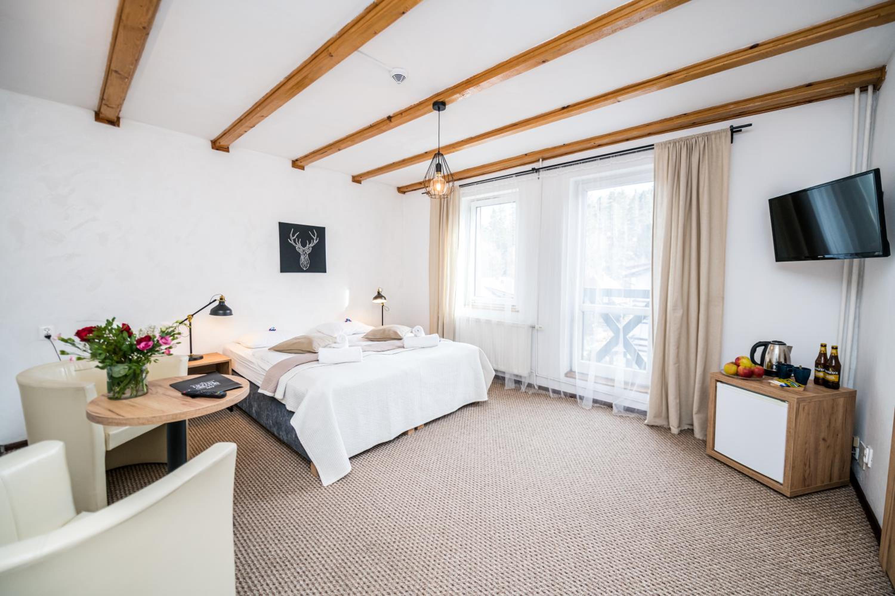Large Double Room - Photo 7