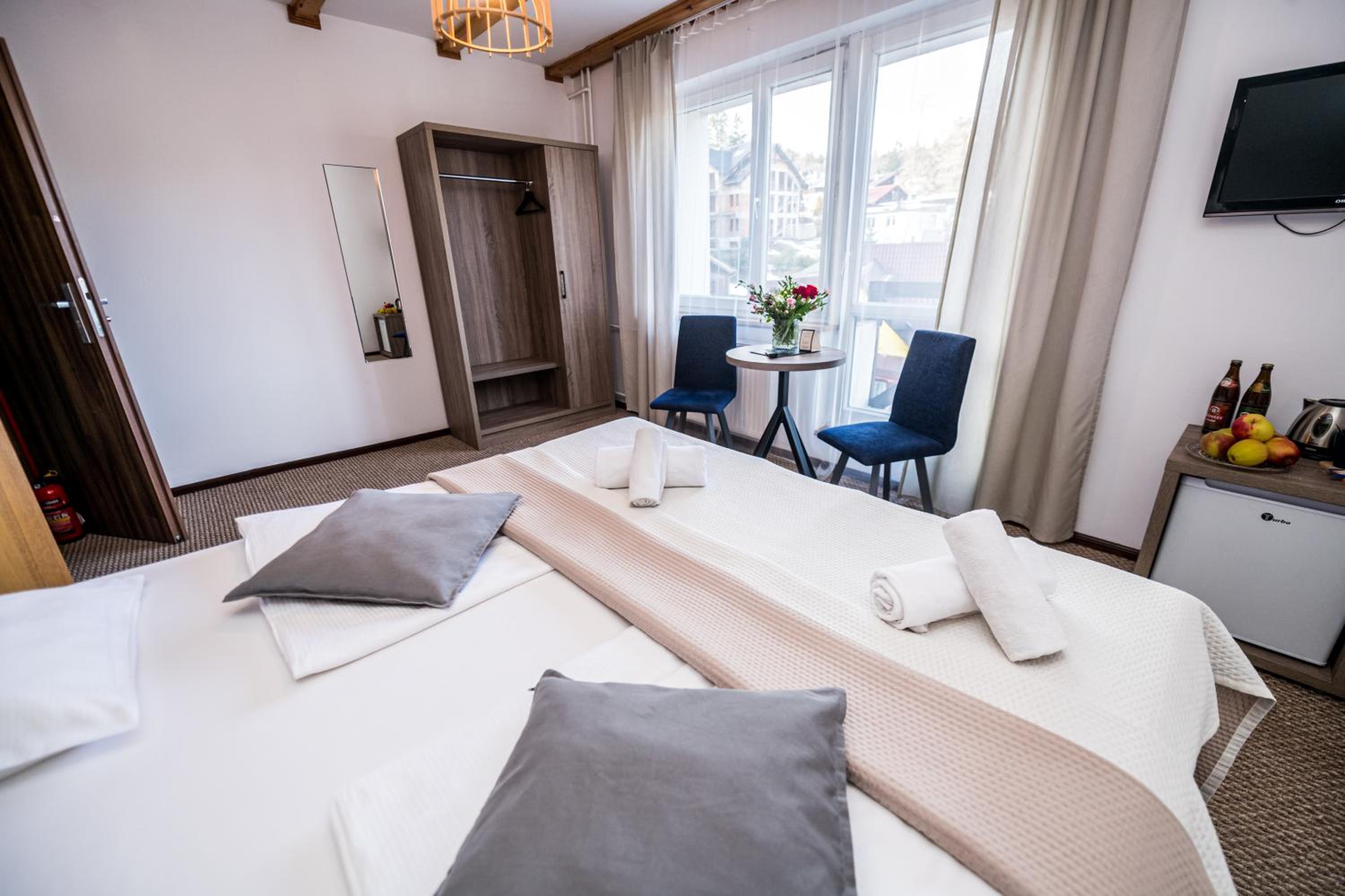 Double or Twin Room - Photo 48