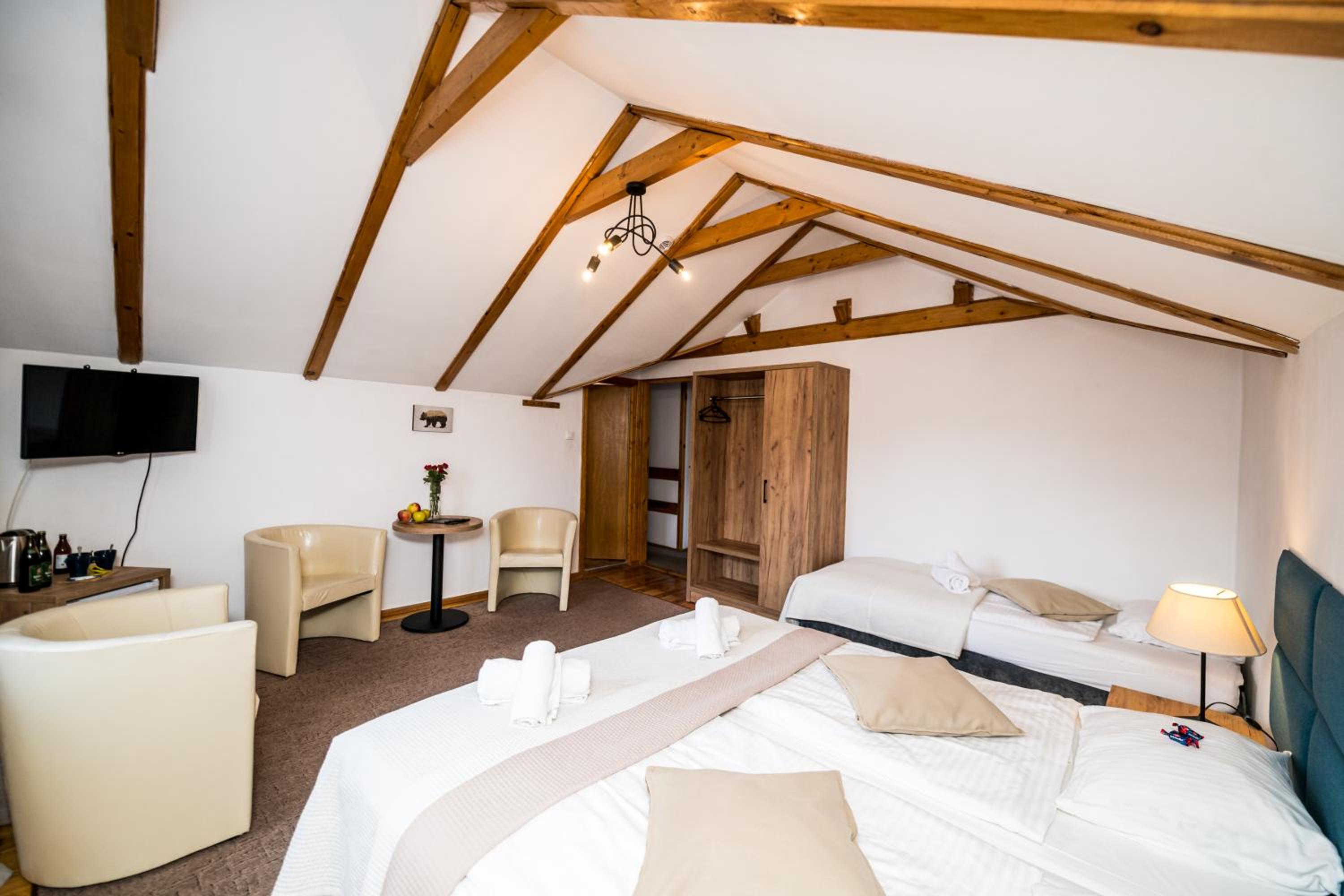 Classic Triple Room - Photo 5