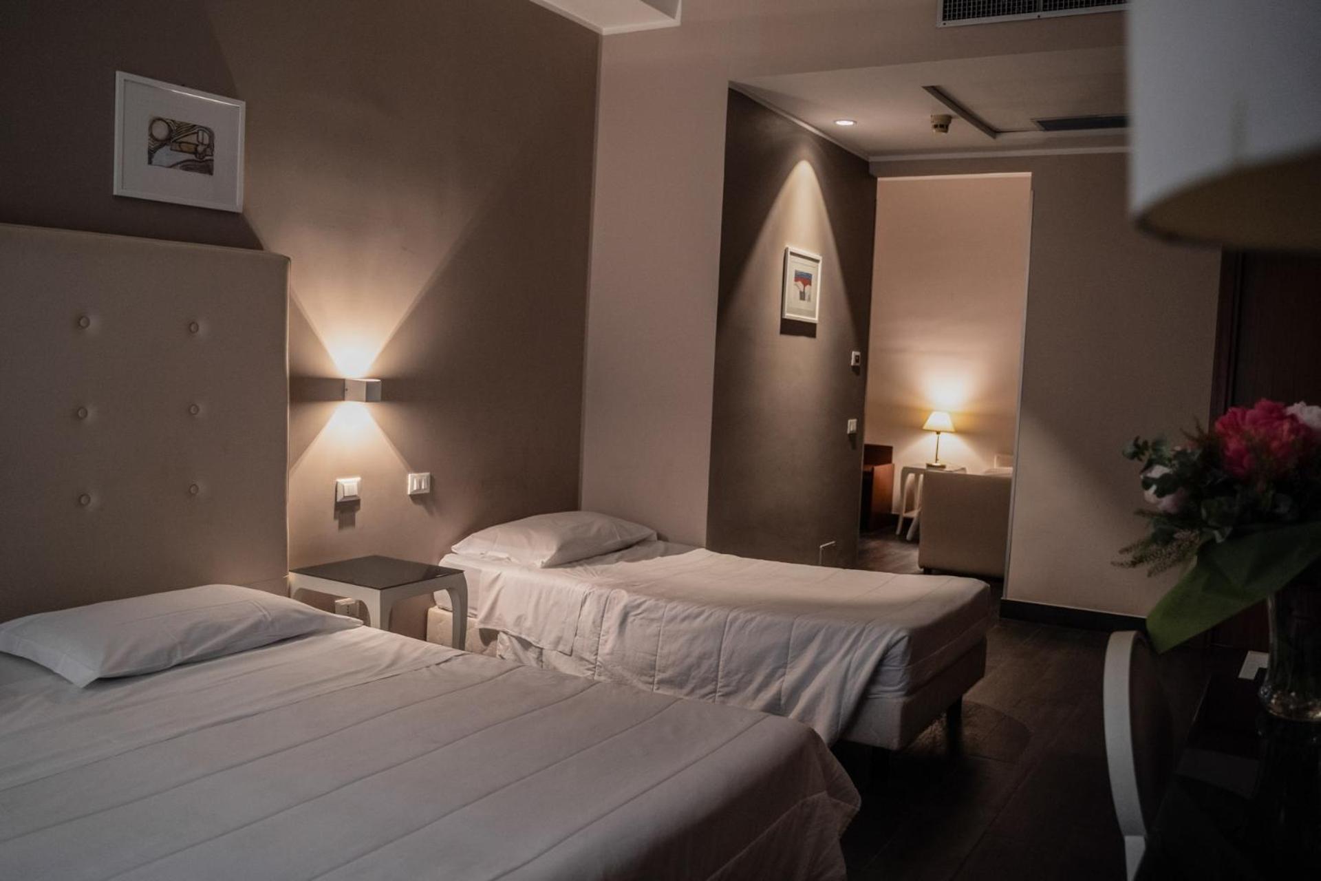 Superior Quadruple Room - Photo 7