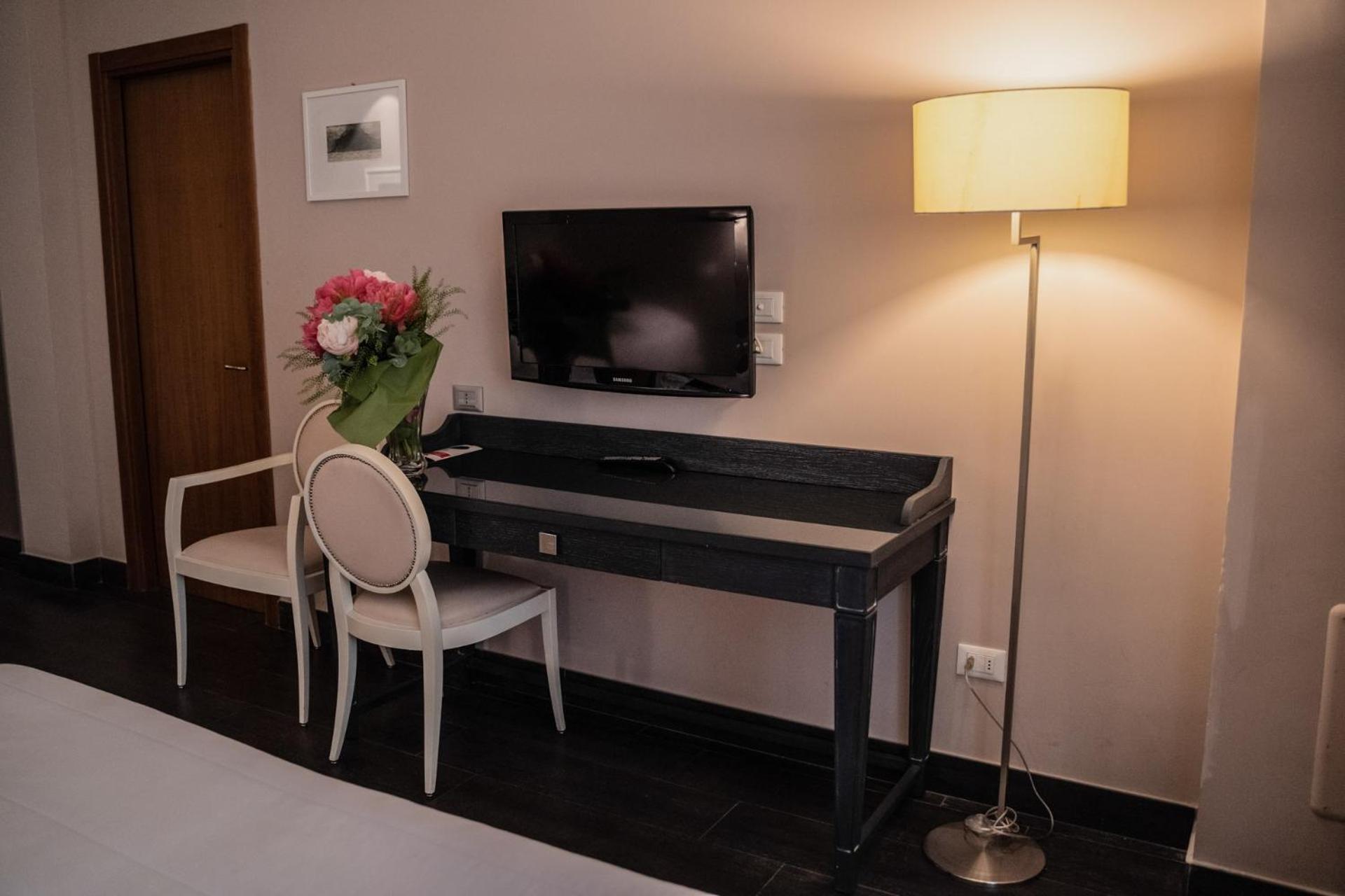 Superior Quadruple Room - Photo 3