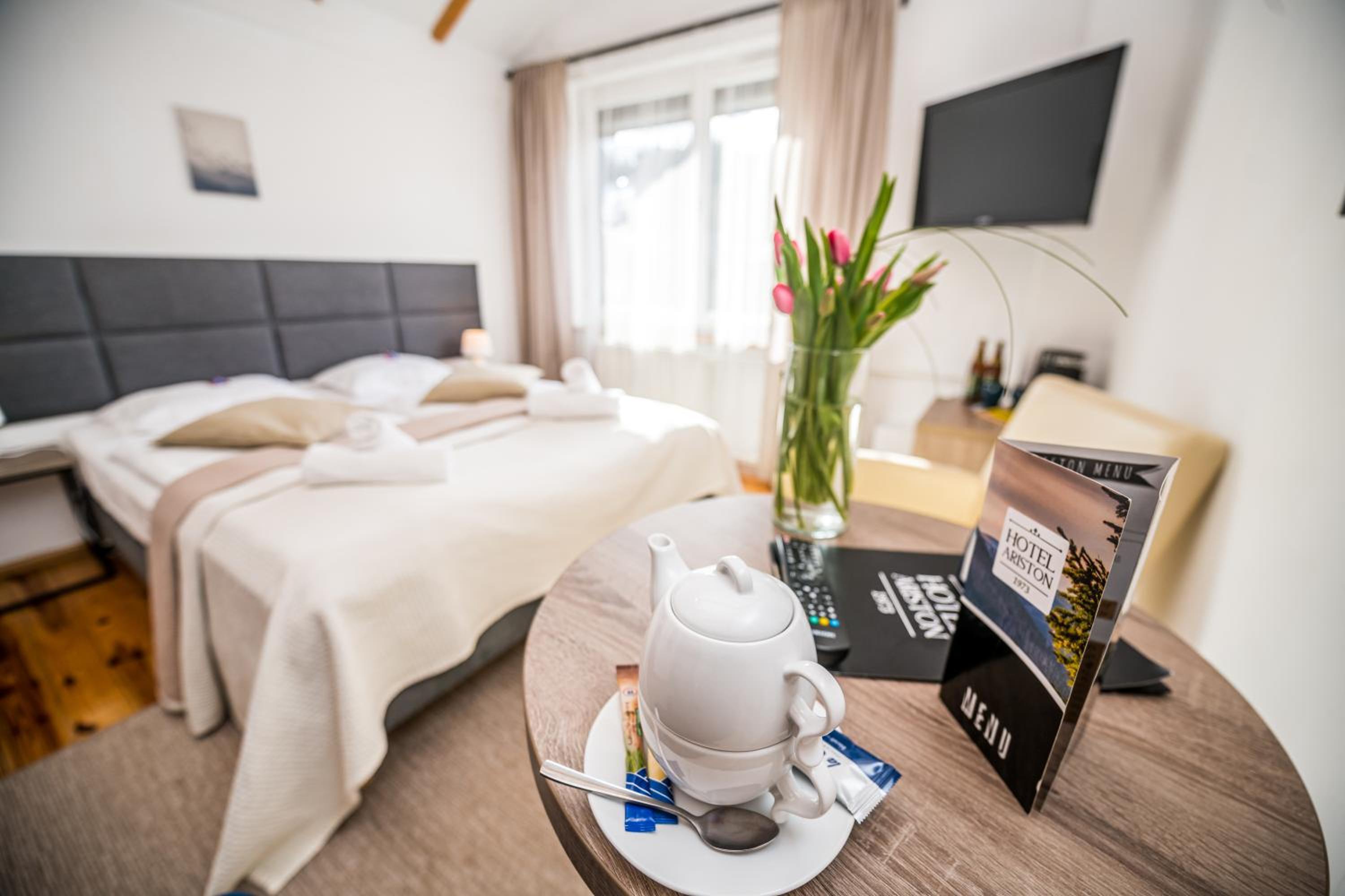 Double or Twin Room - Photo 25