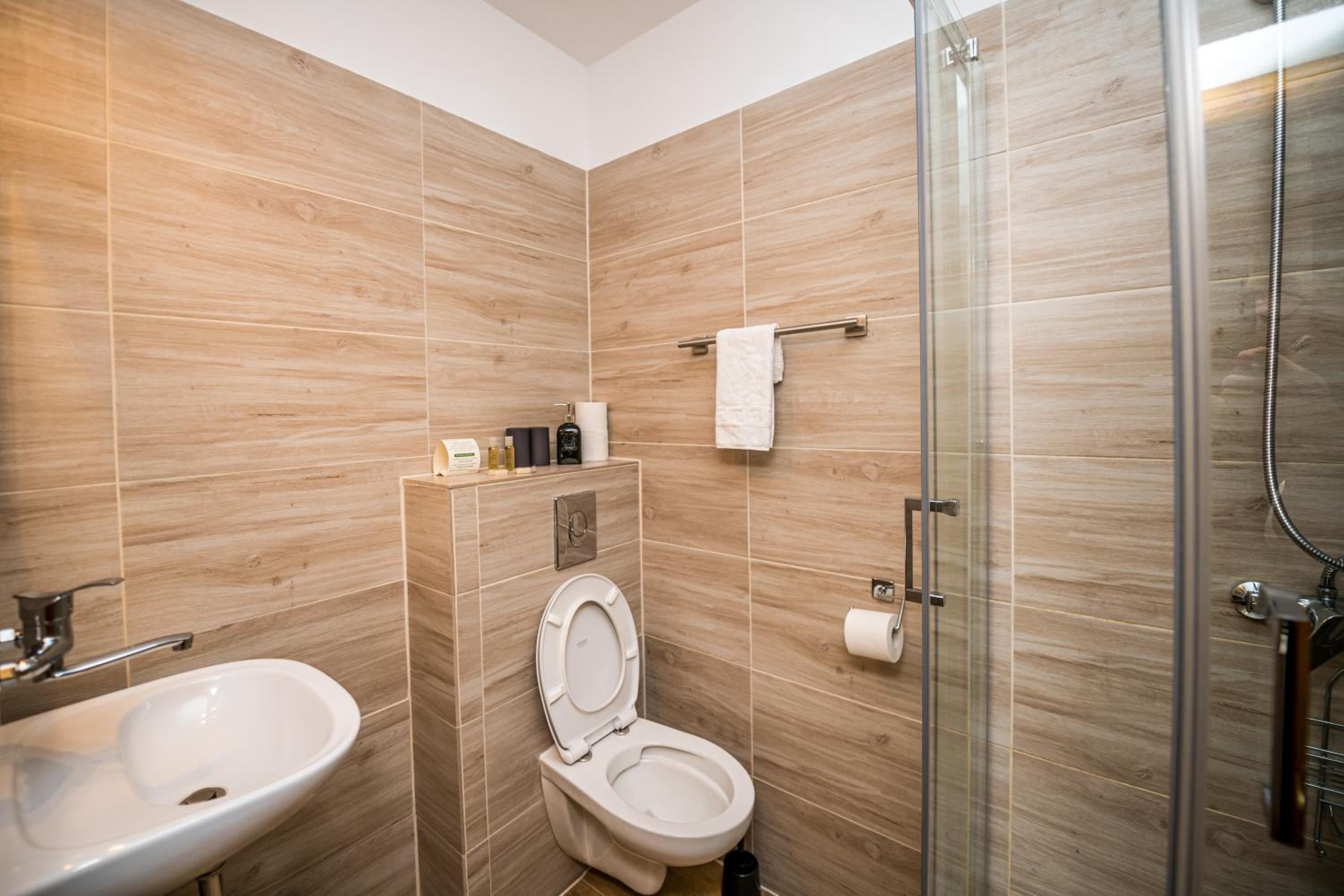 Double or Twin Room - Photo 27