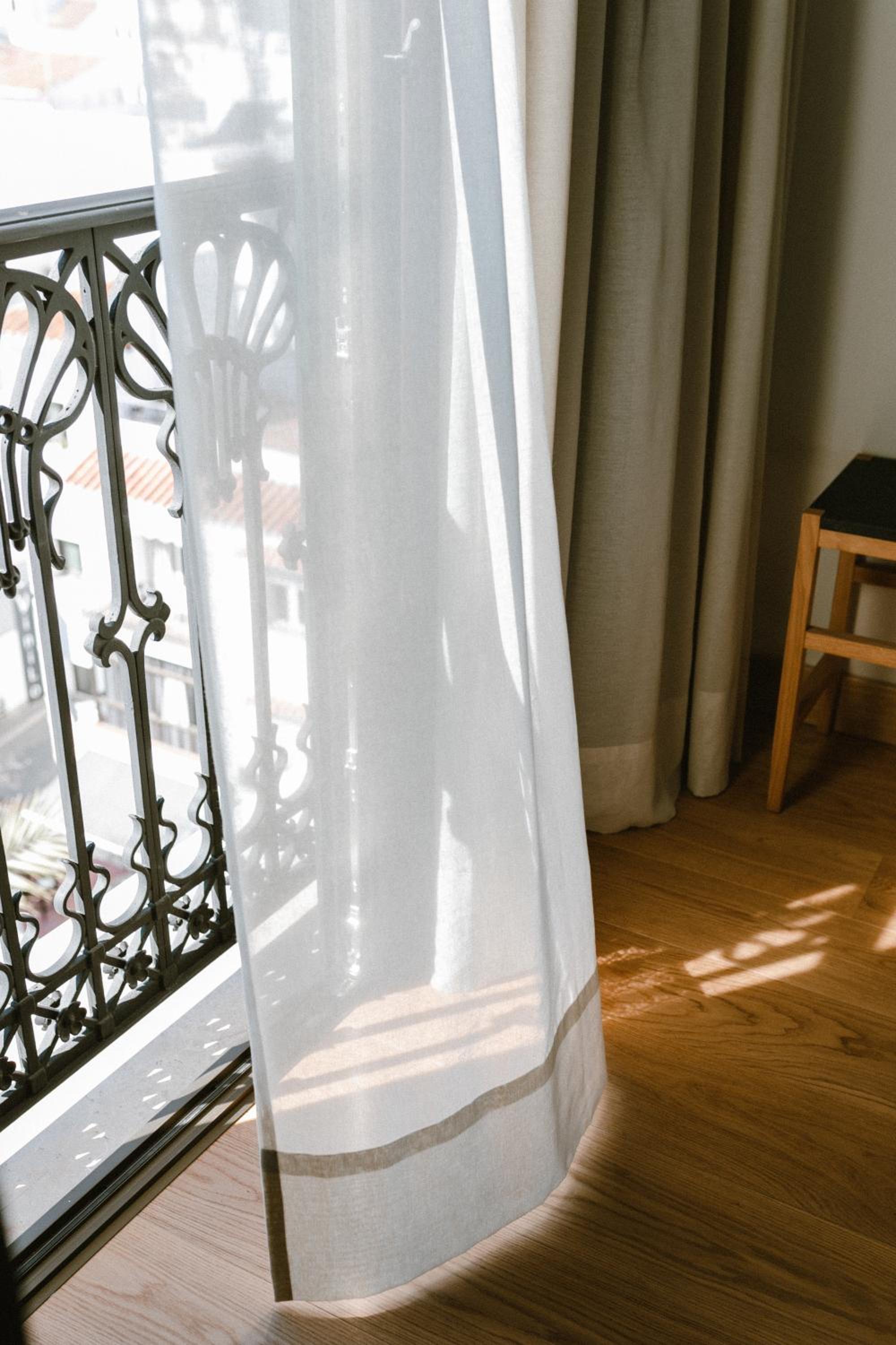 Superior Double or Twin Room with City View - Photo 21