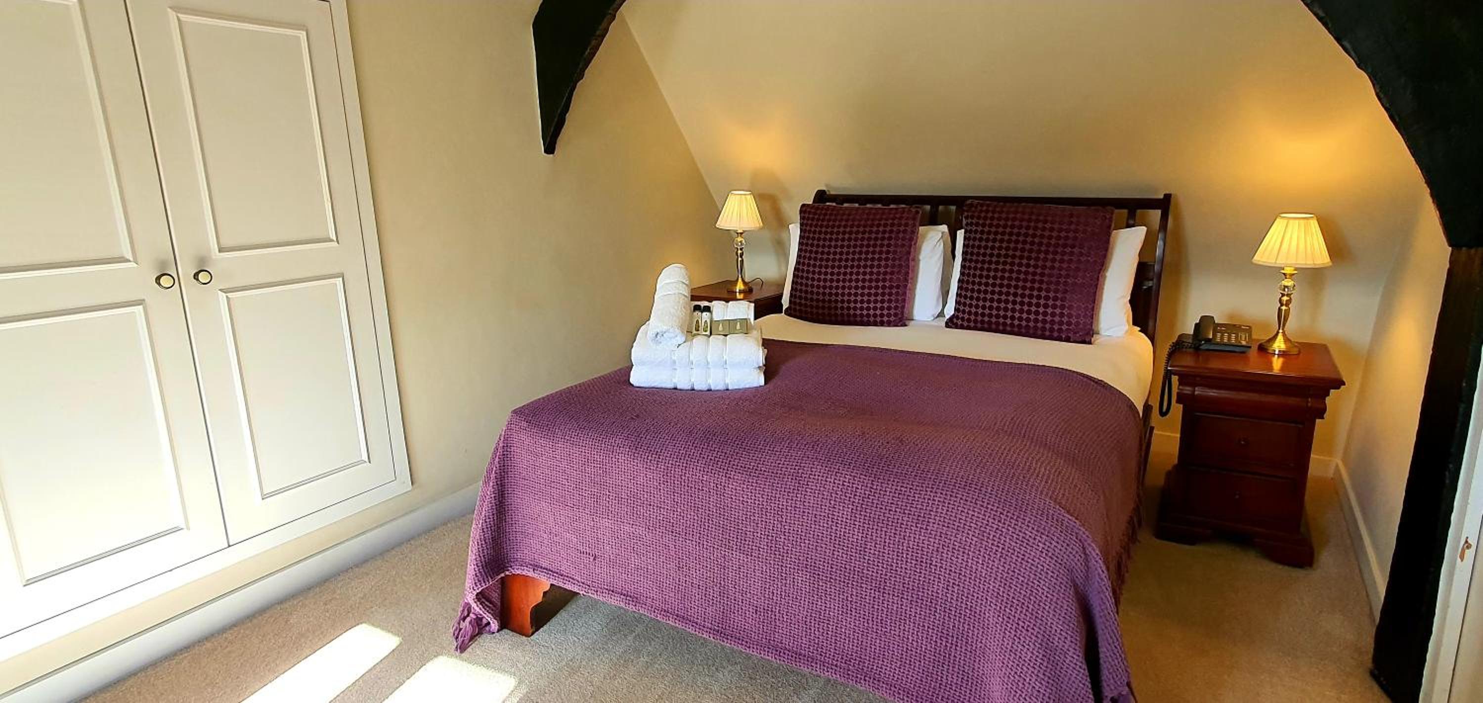 Double Room with Shared Bathroom photo 1