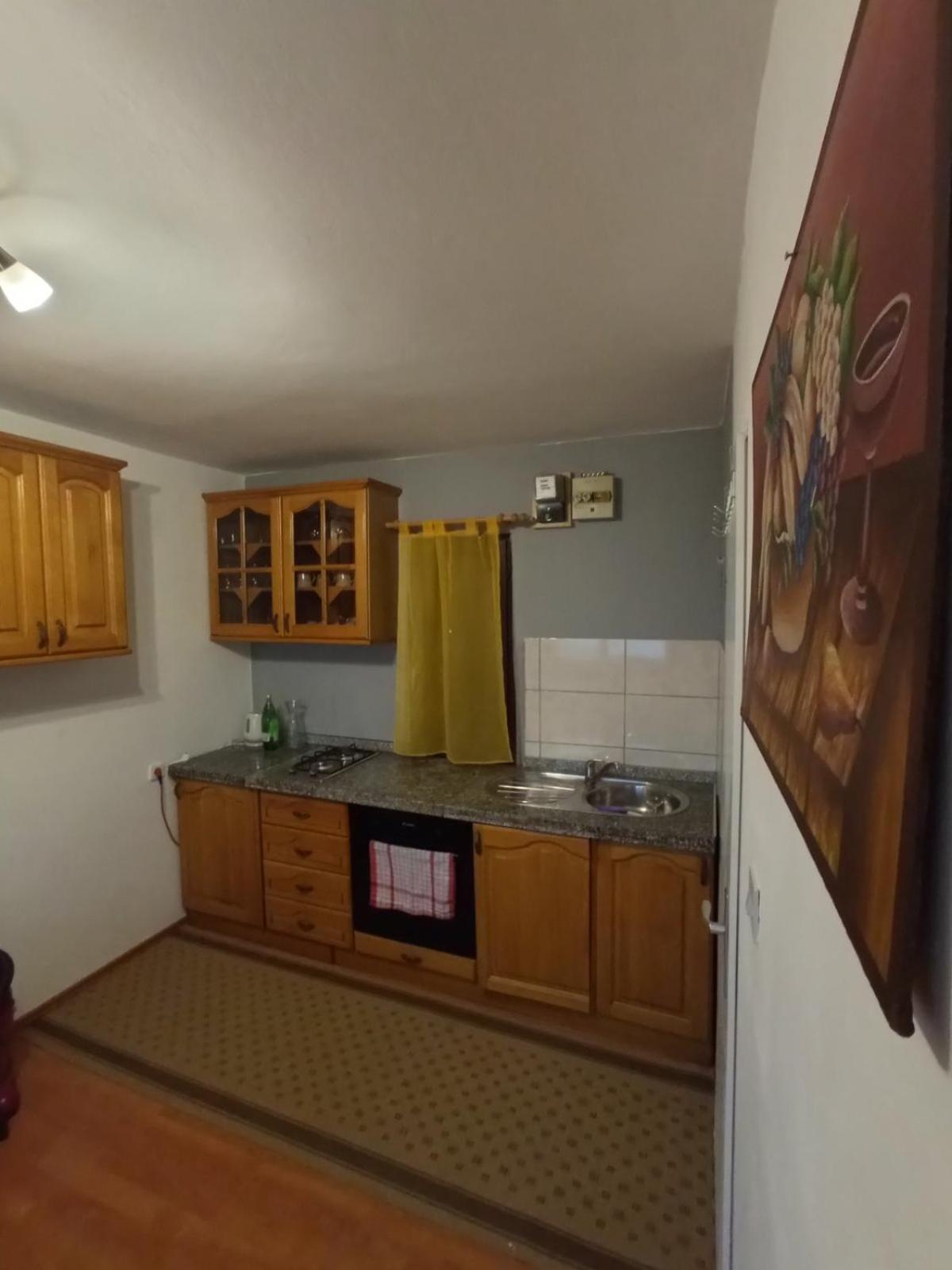One-Bedroom House - Photo 26