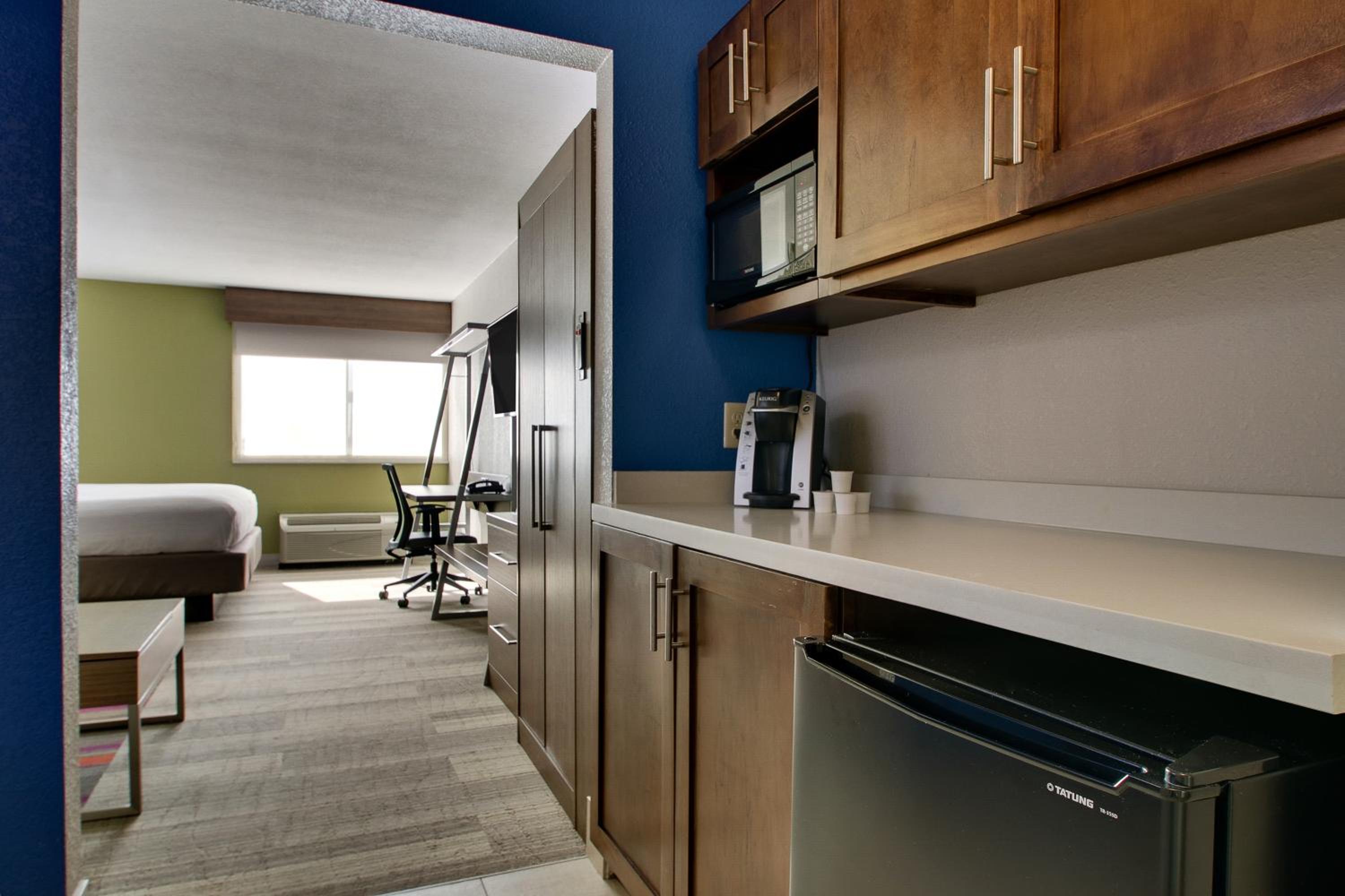 King Suite with Sofa Bed - Photo 7