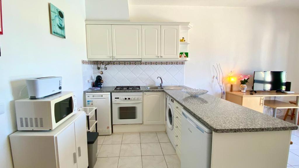 One-Bedroom Apartment - Photo 8